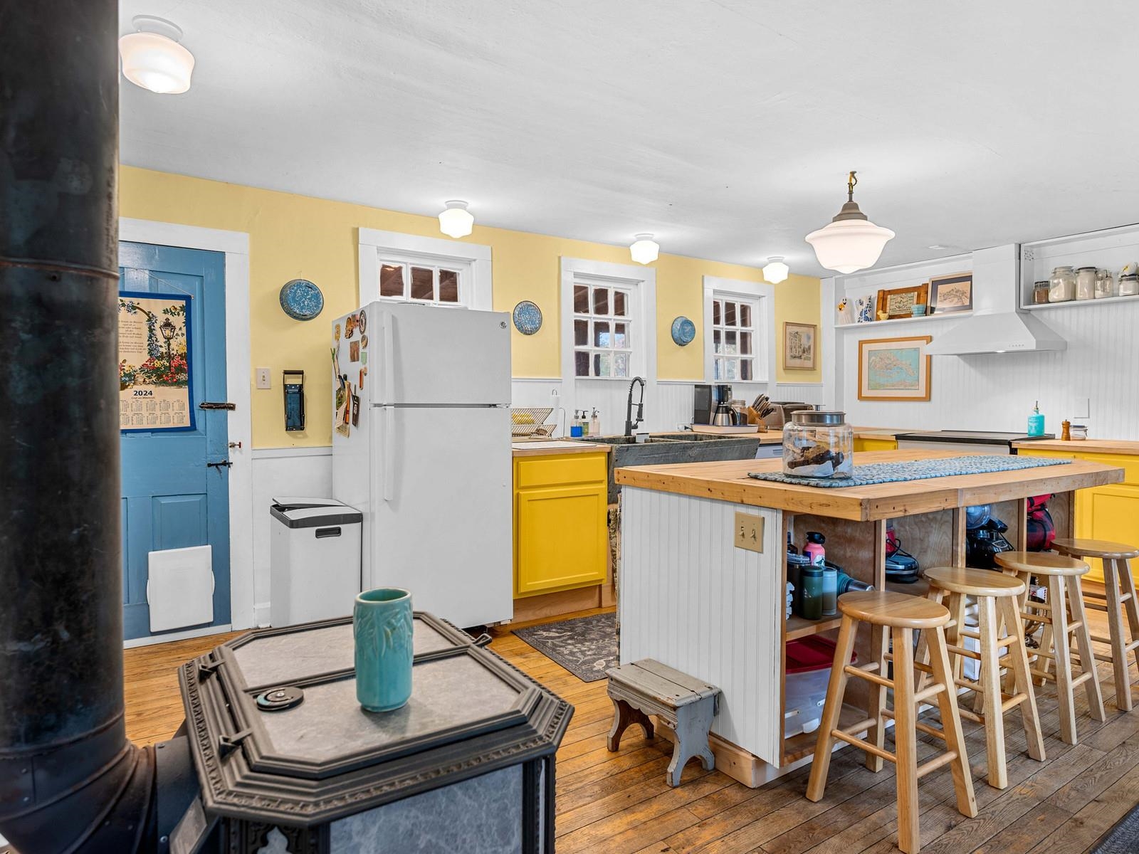 main property photo 17