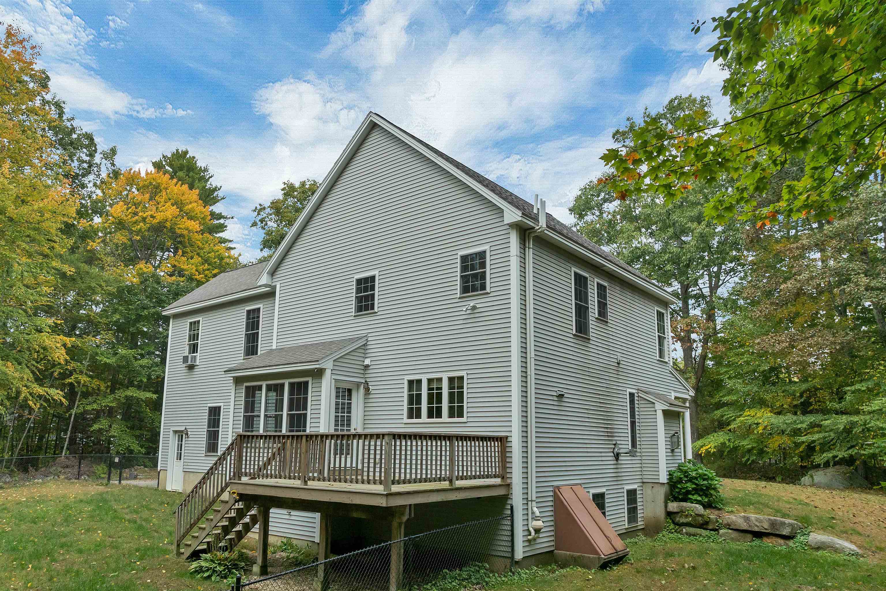 main property photo 30