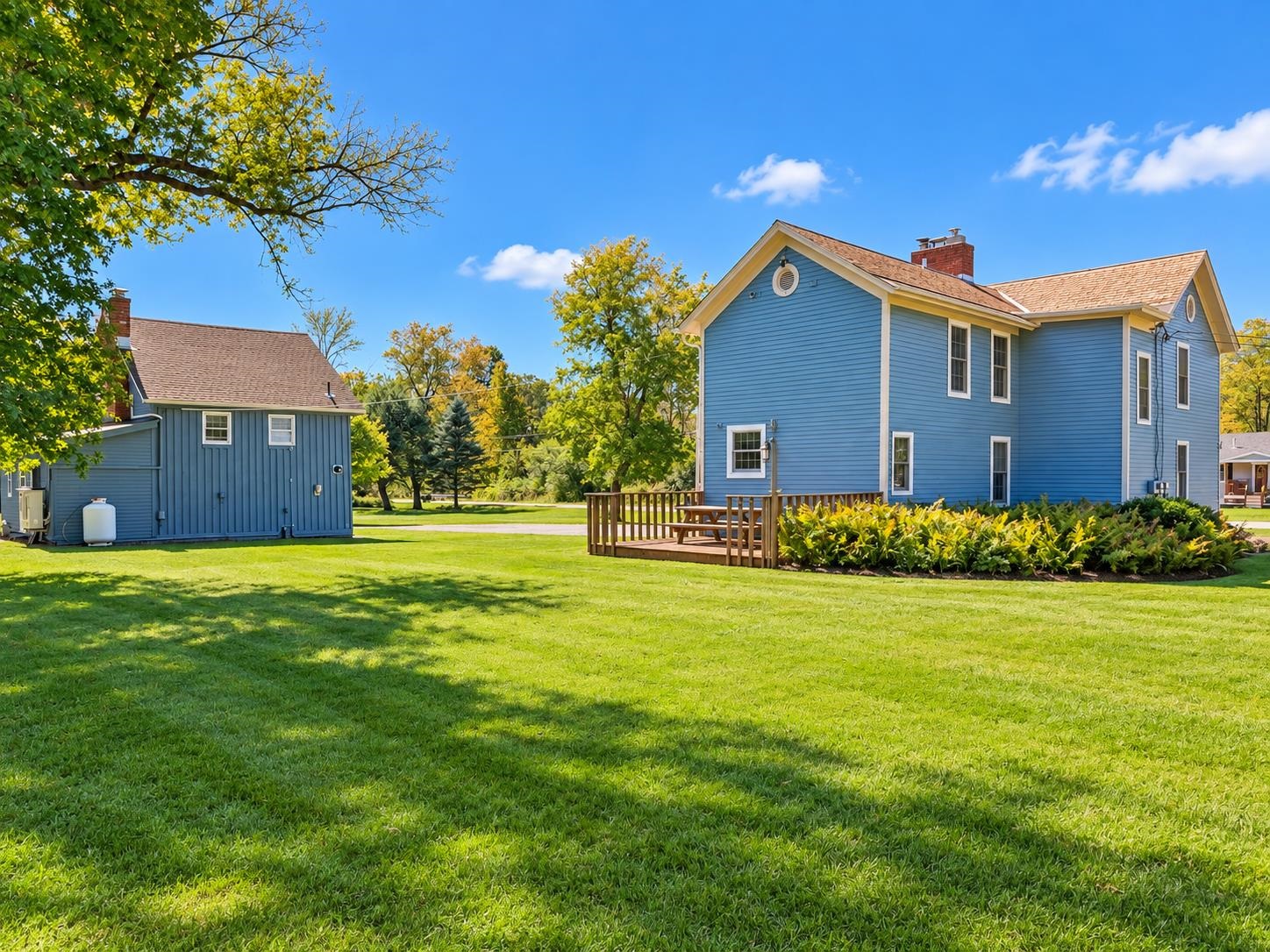 main property photo 40