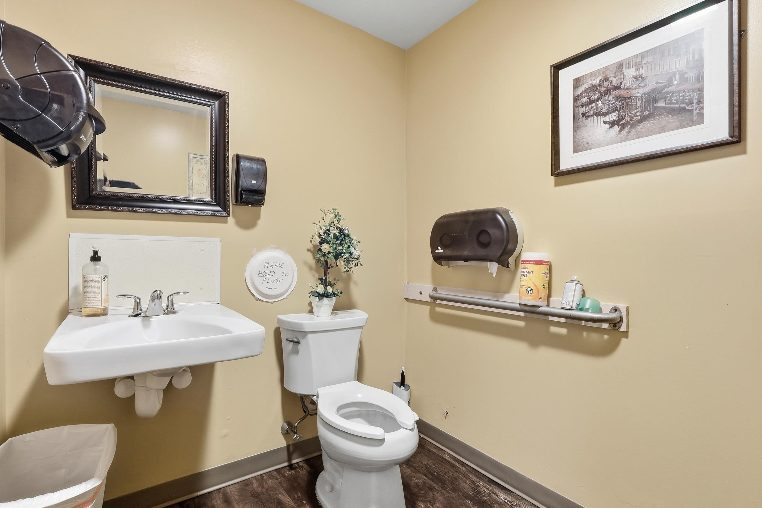 main property photo 15