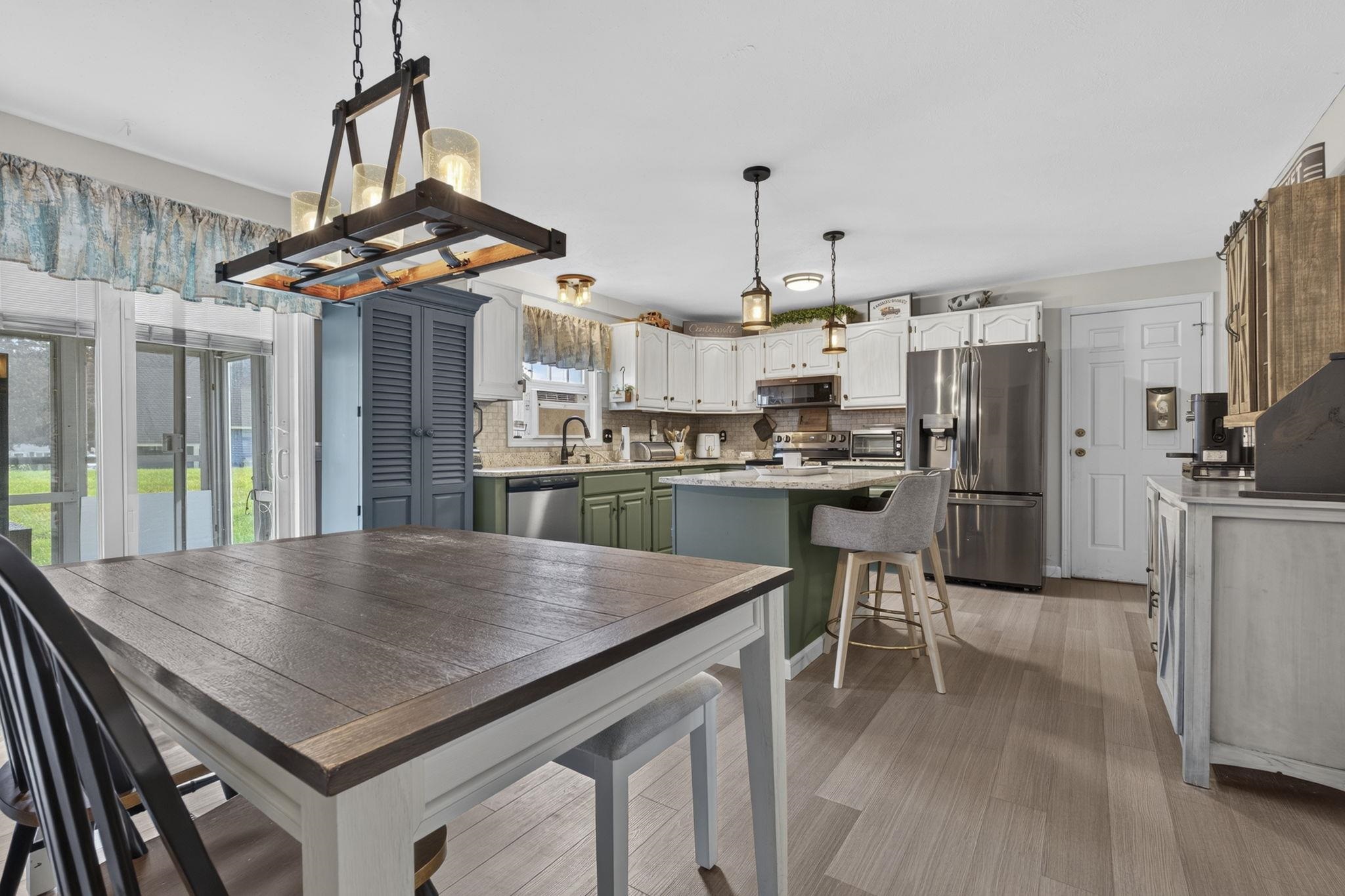 main property photo 16