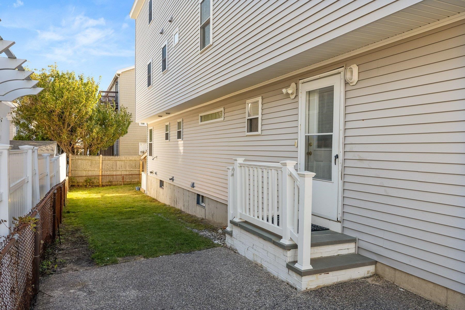 main property photo 58