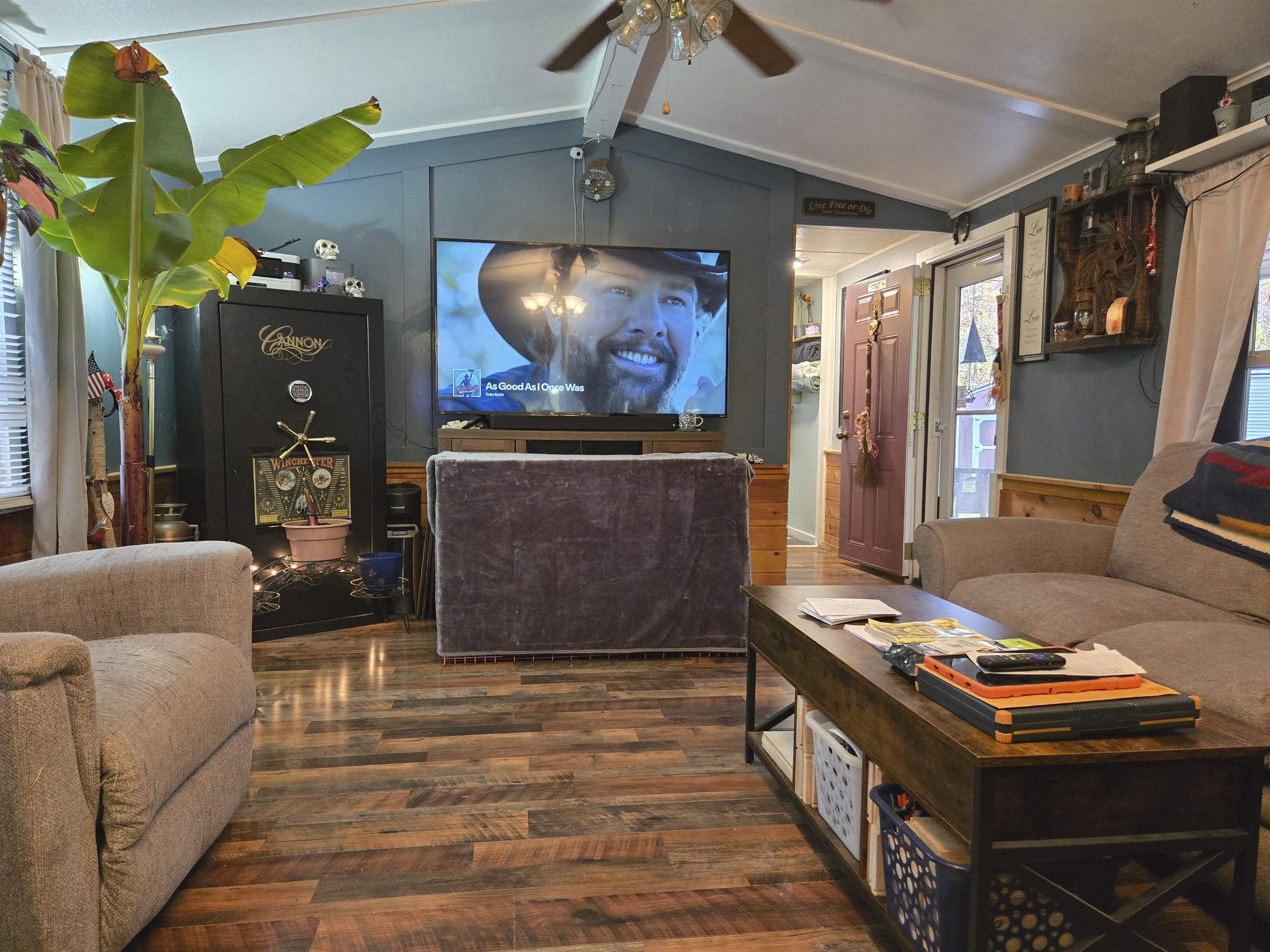main property photo 39