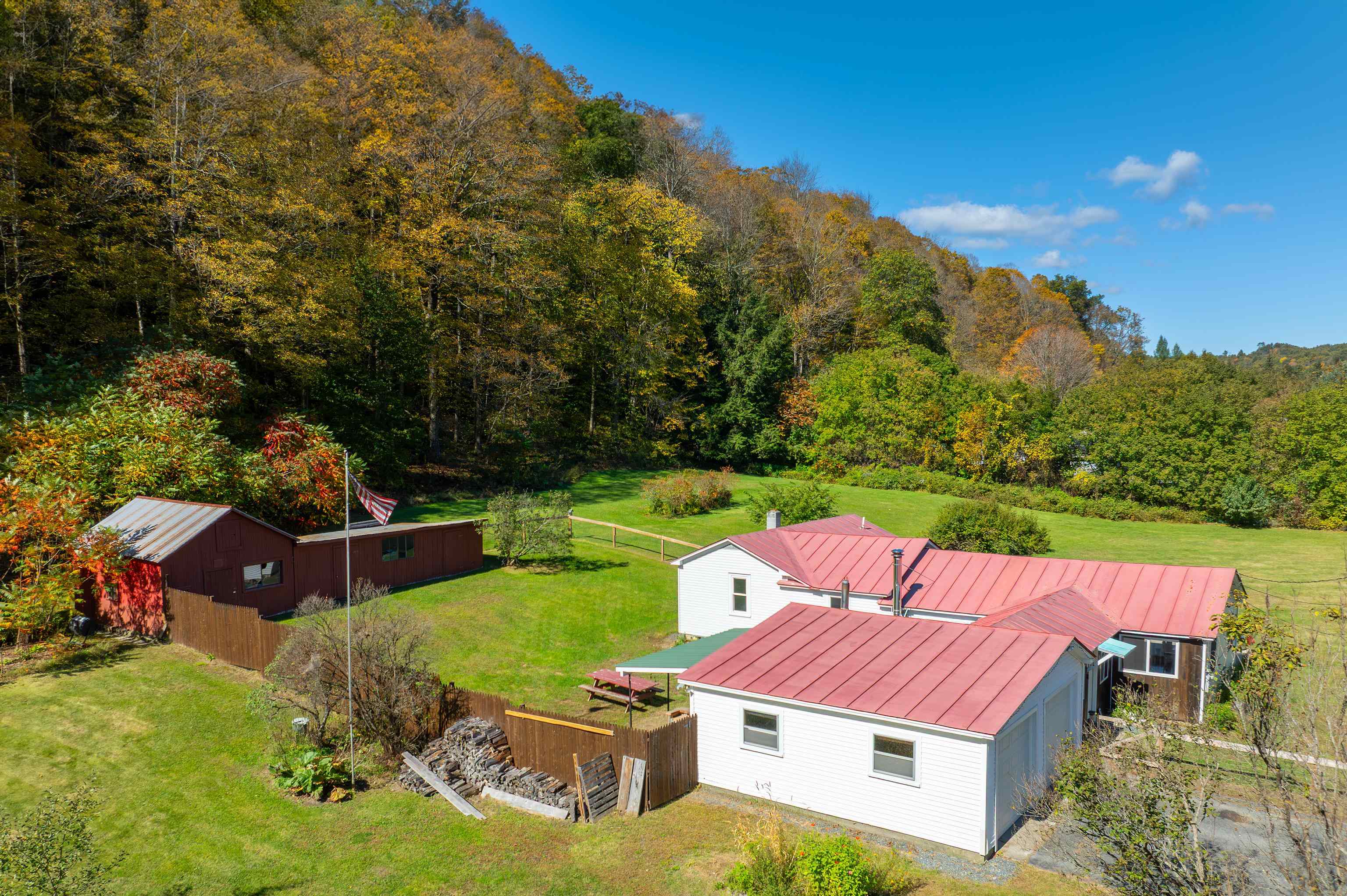 main property photo 10