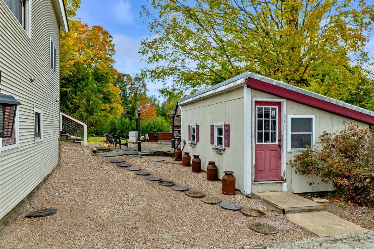 main property photo 45