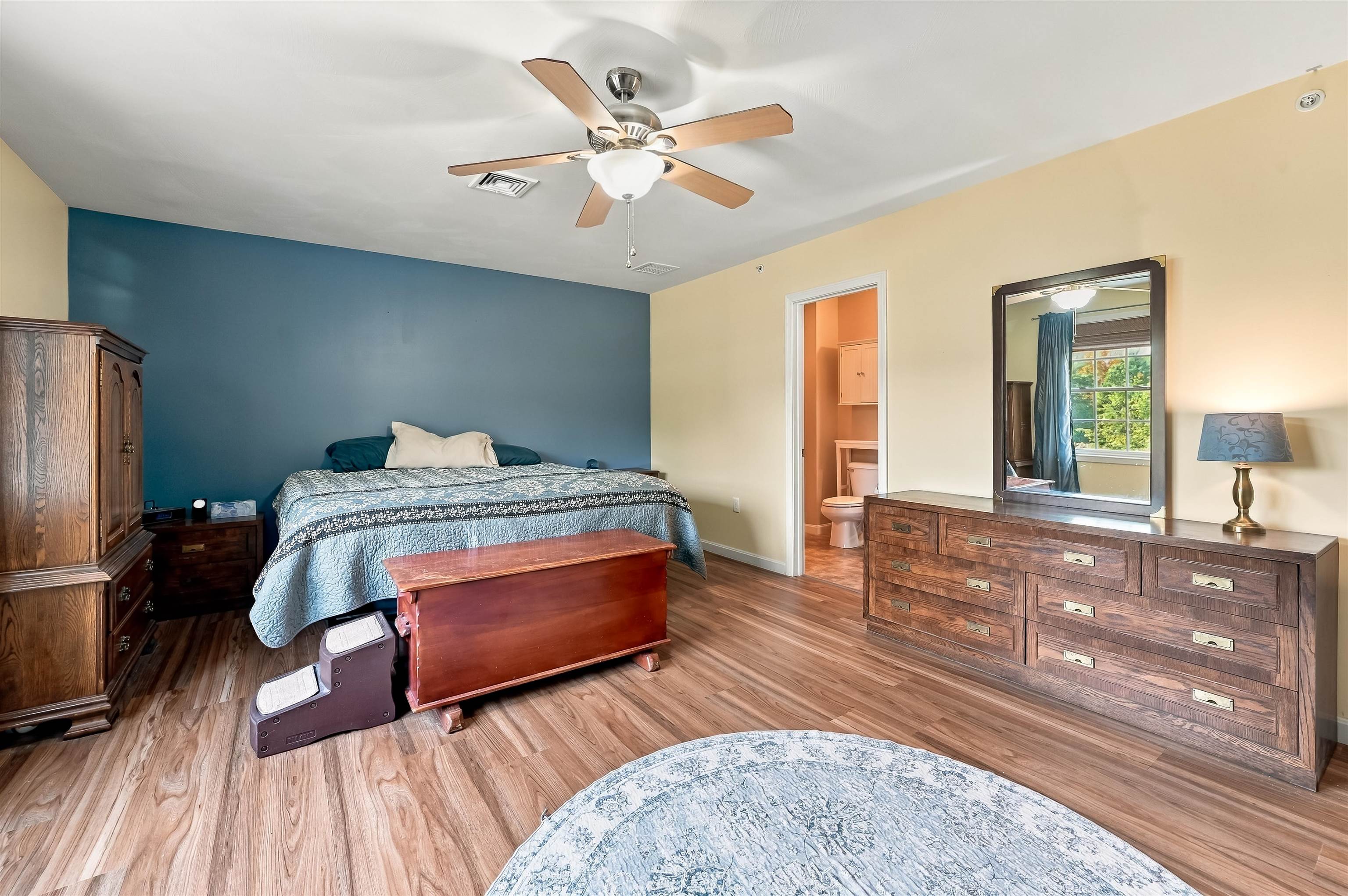 main property photo 17