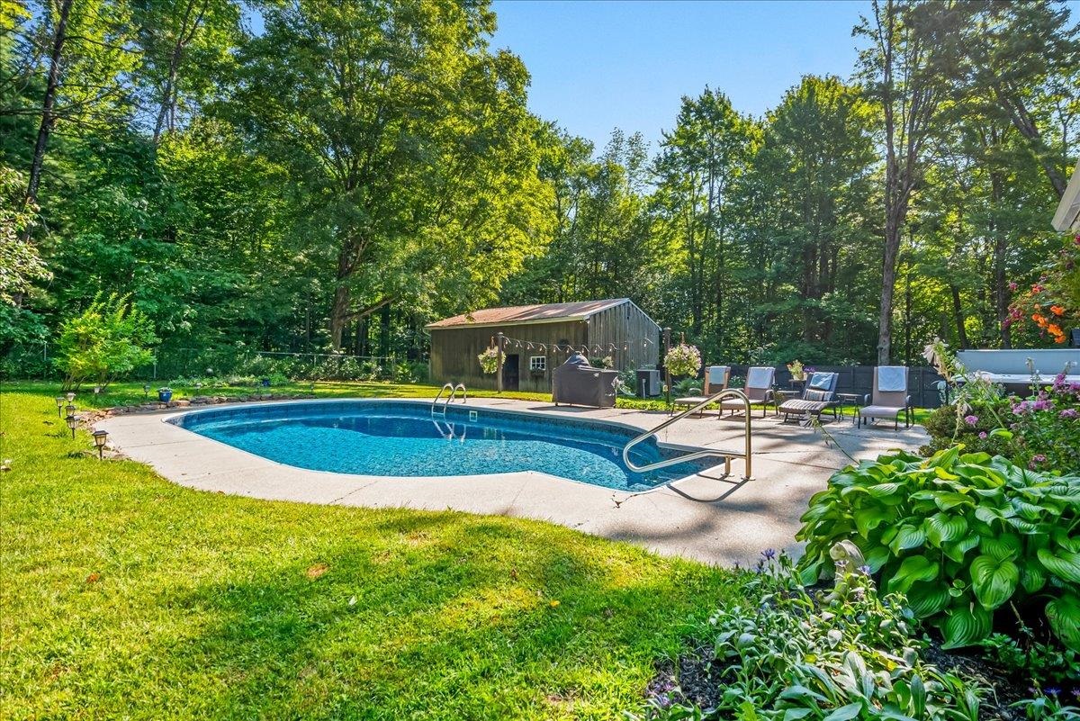 main property photo 41