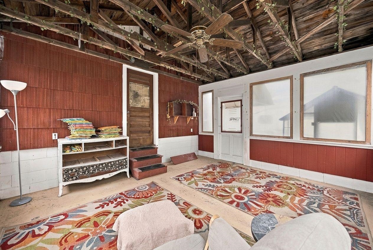 main property photo 44