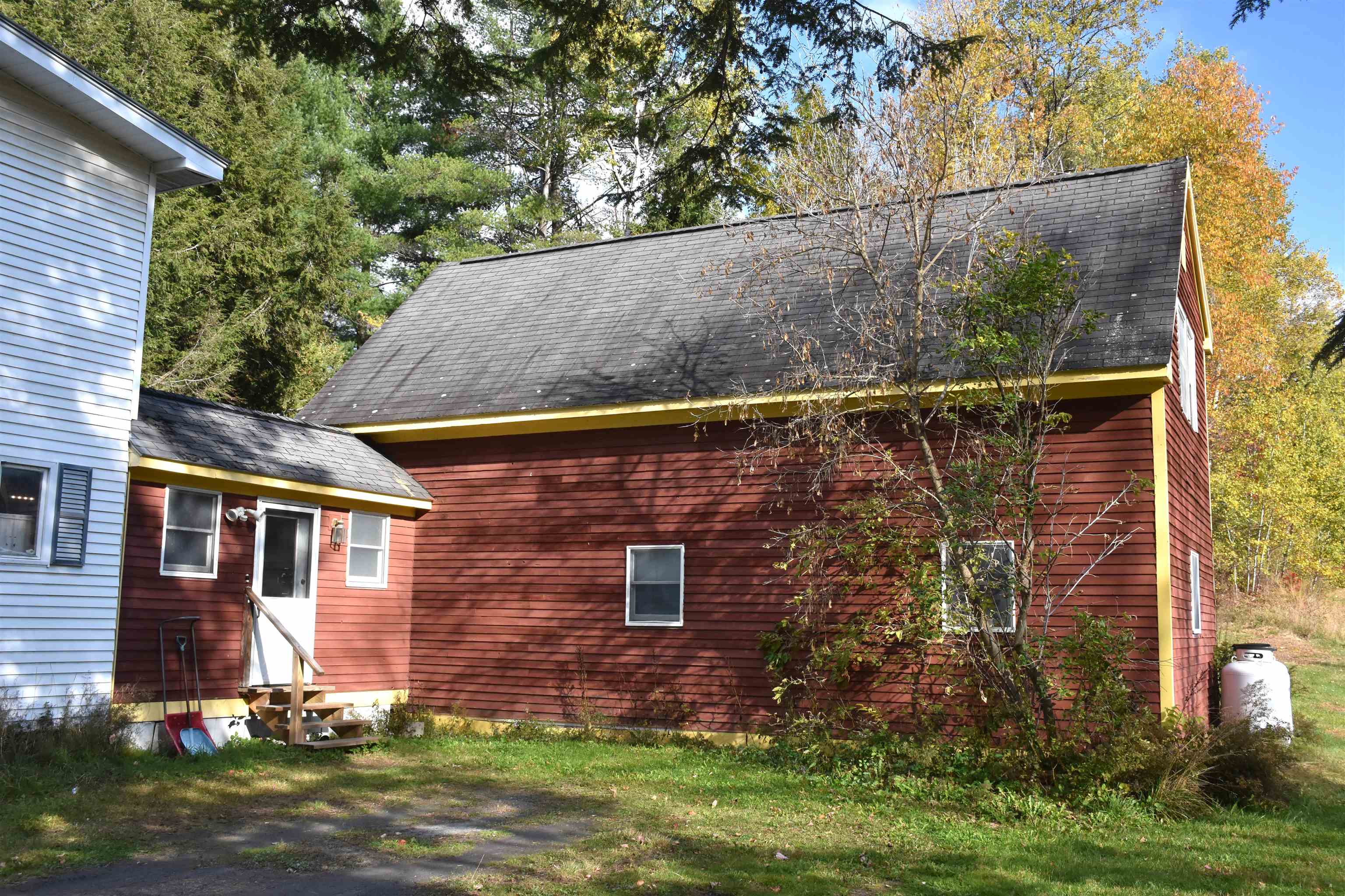 main property photo 31