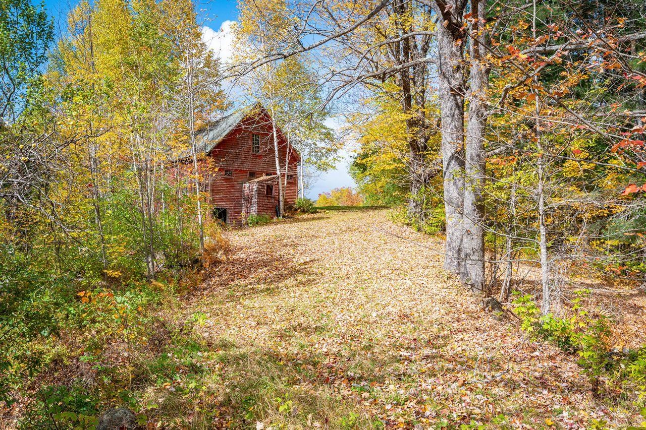main property photo 25