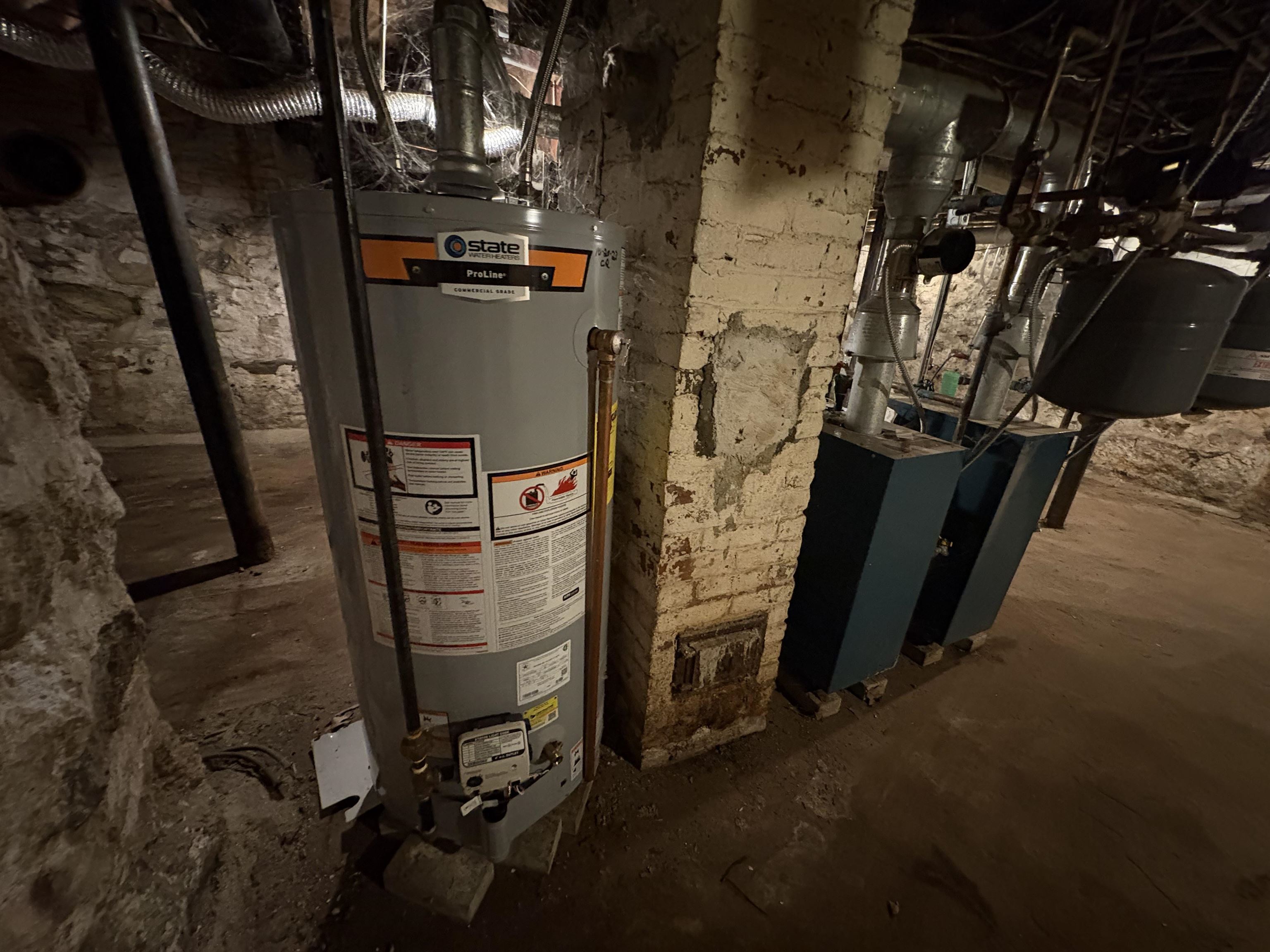 main property photo 28