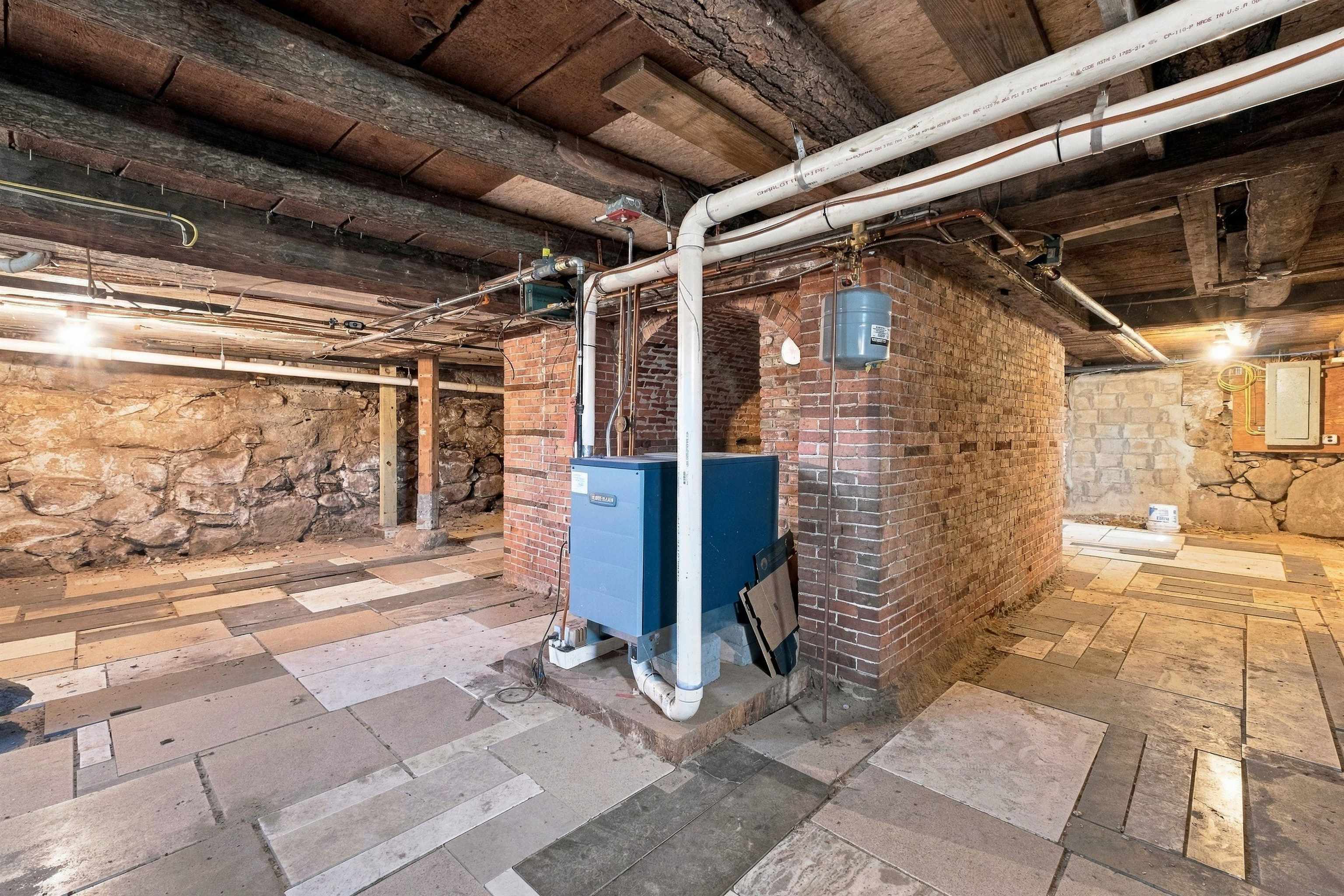 main property photo 40