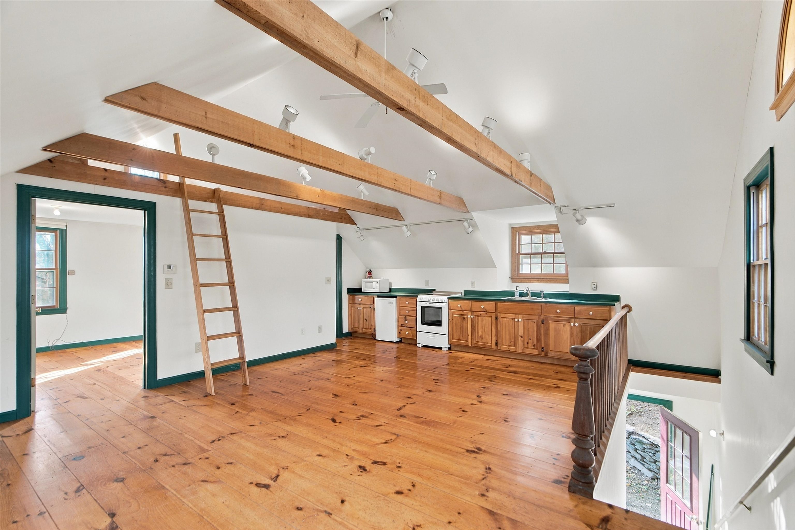 main property photo 58