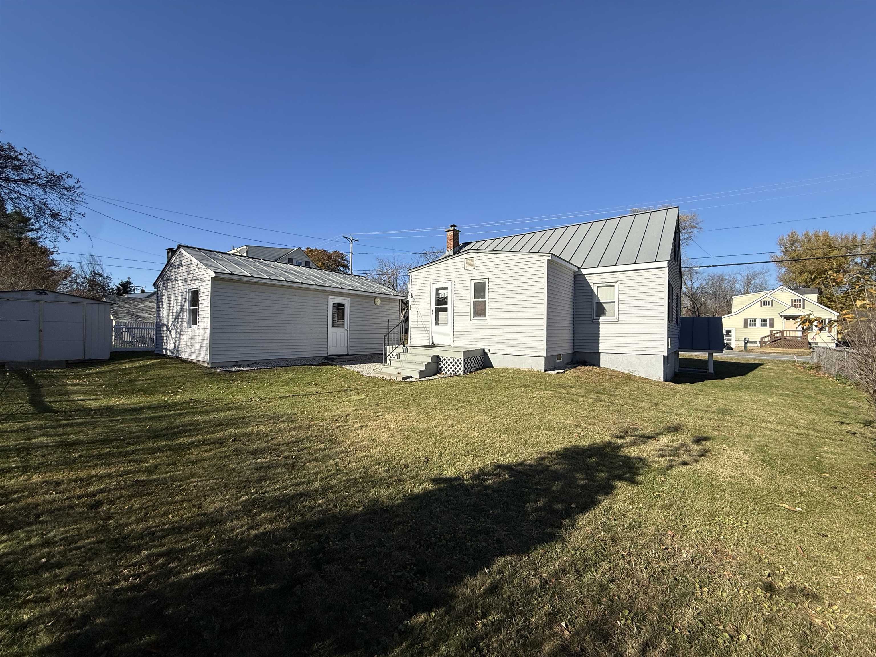 main property photo 18