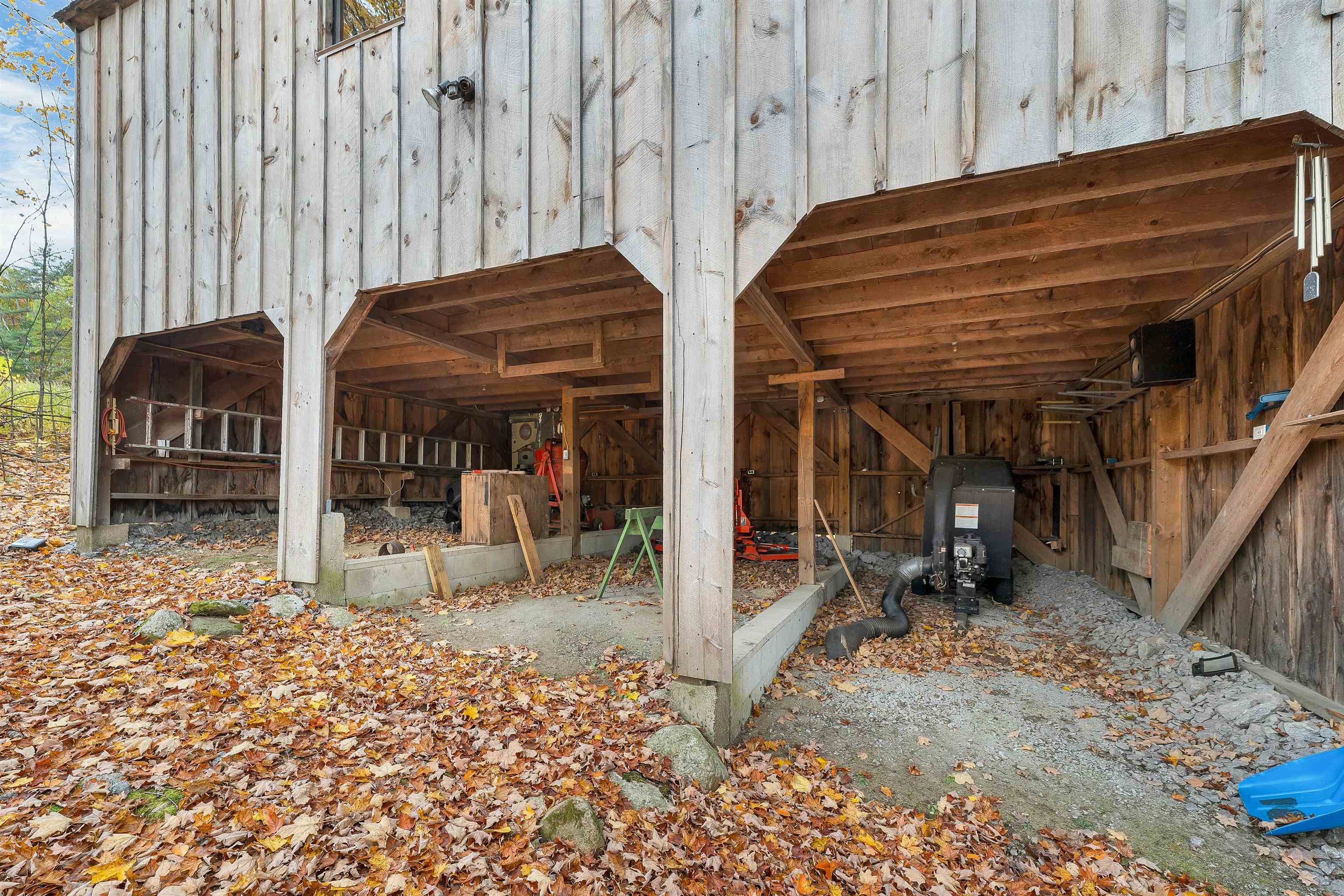 main property photo 40
