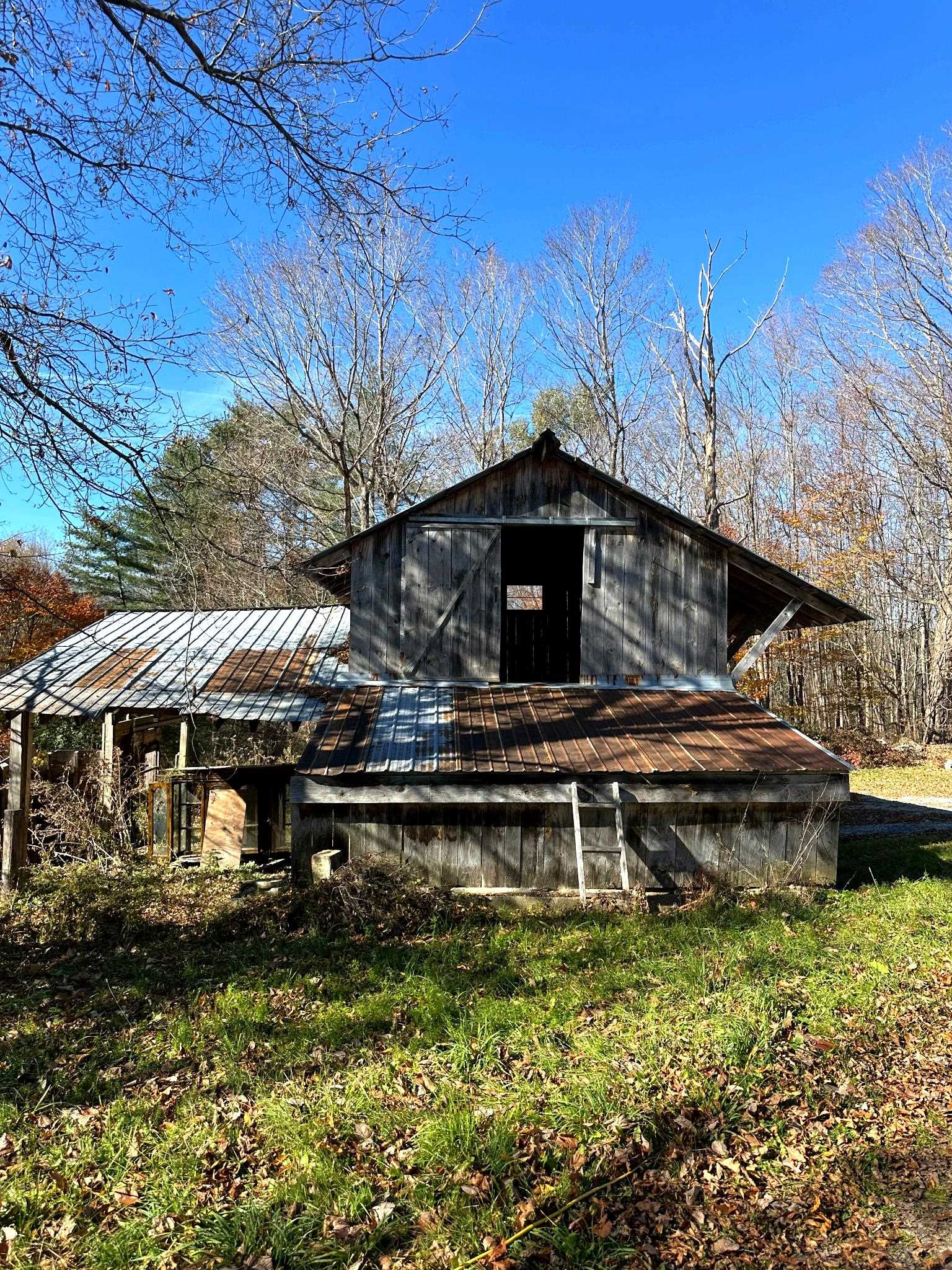 main property photo 4