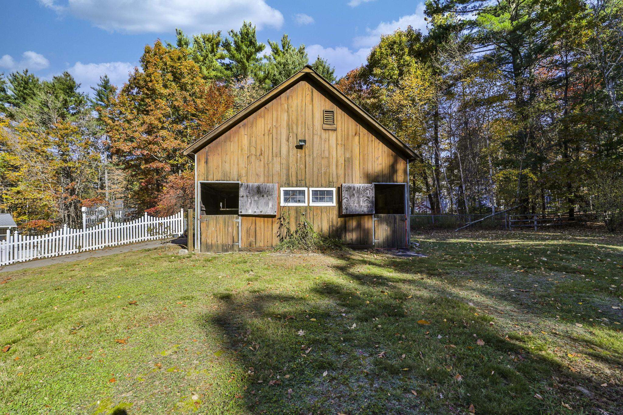 main property photo 41