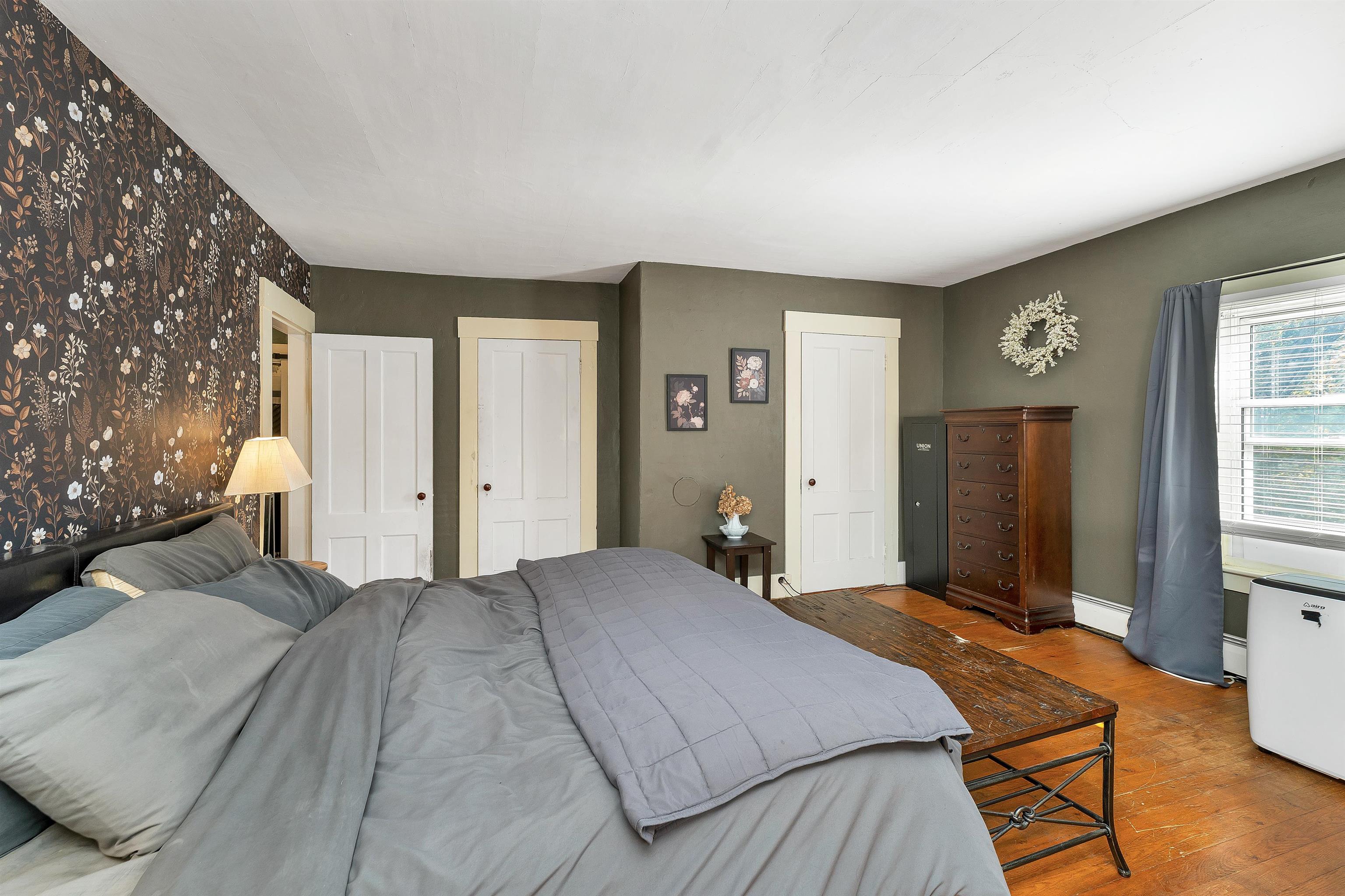main property photo 27