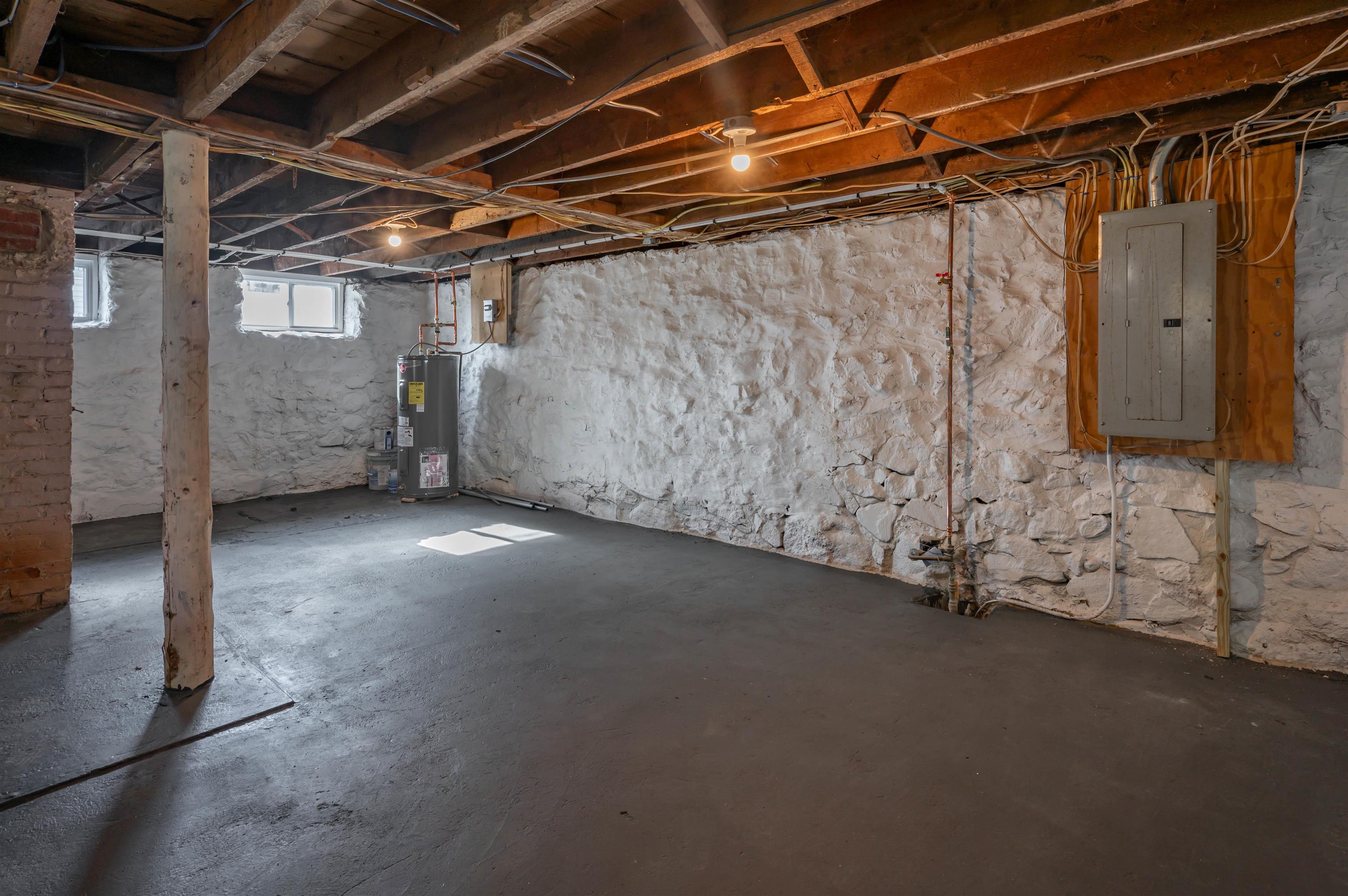 main property photo 25