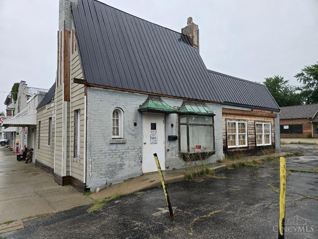 11 E Washington St, Sabina, OH 45169