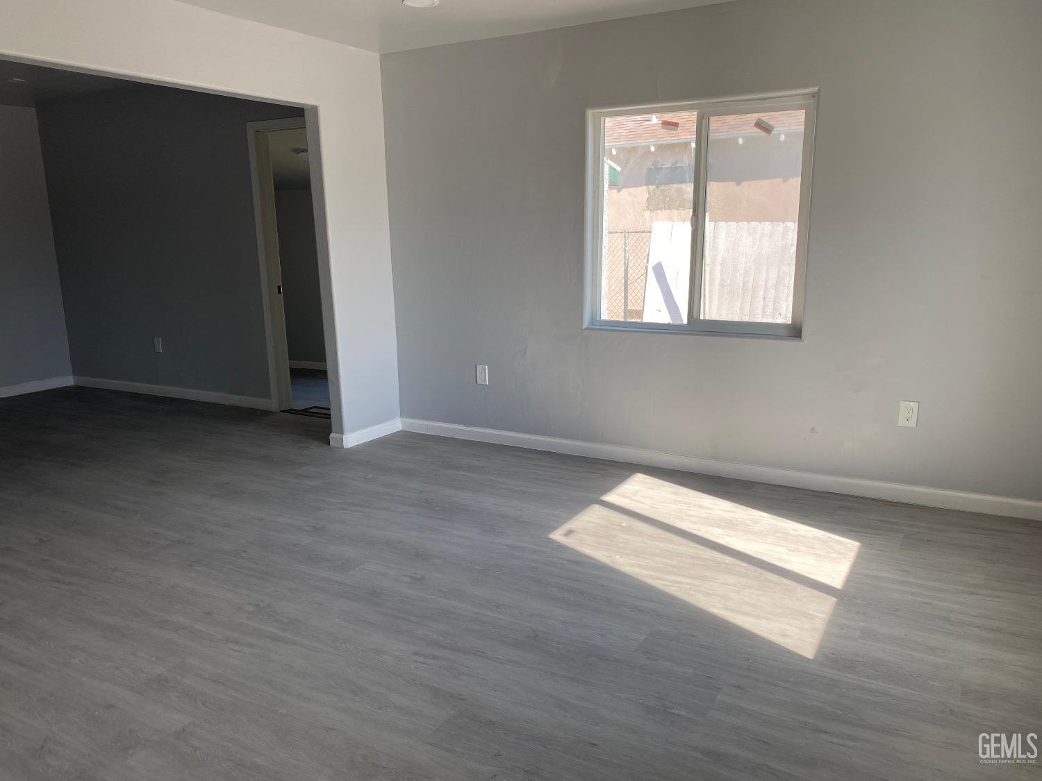 property viewer photo 13