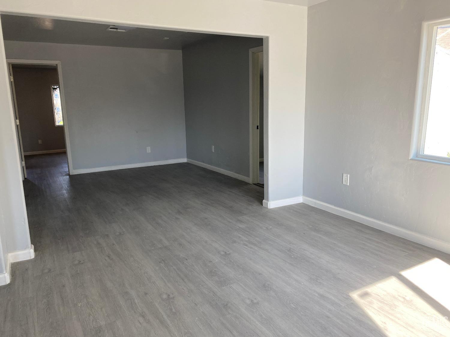 property viewer photo 14