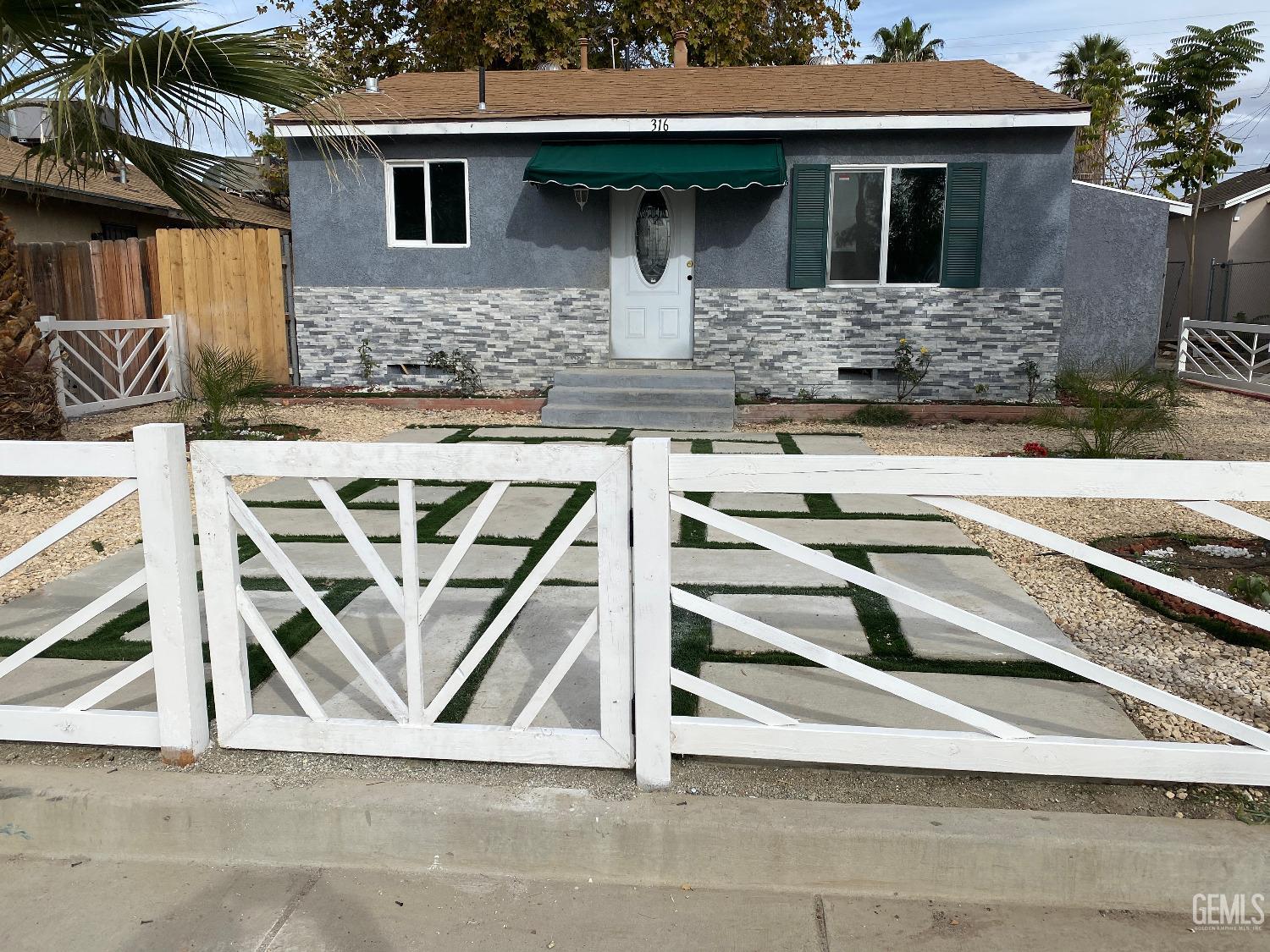 property viewer photo 7