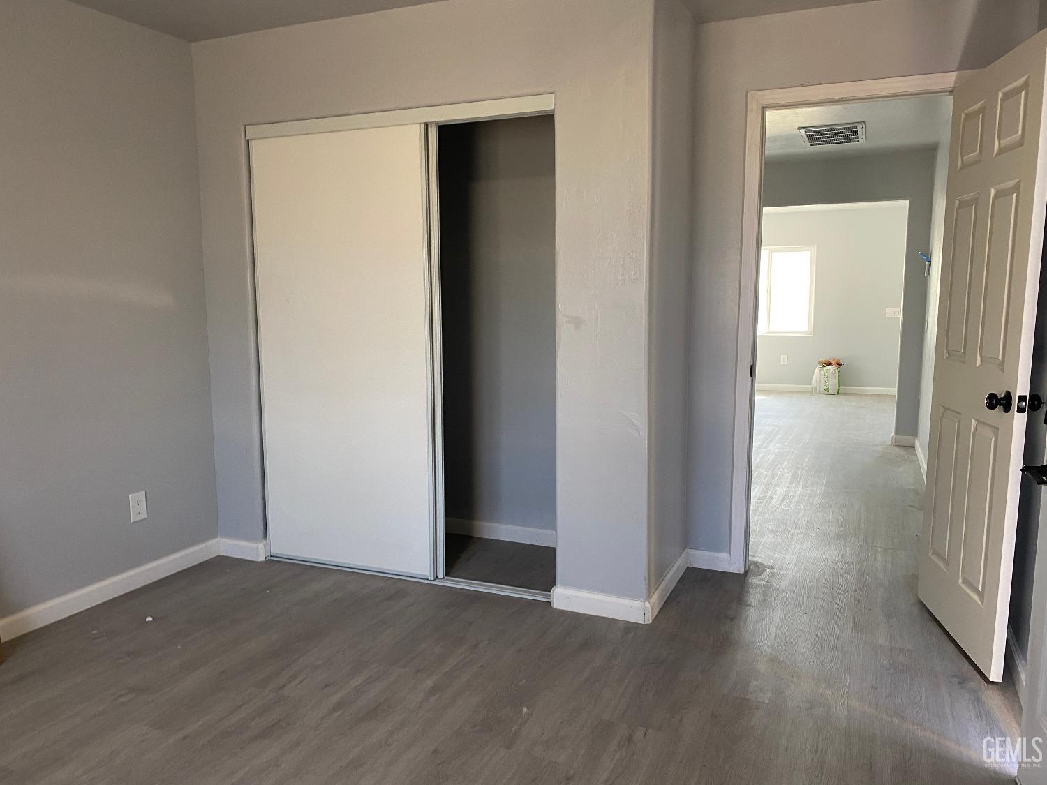property viewer photo 9
