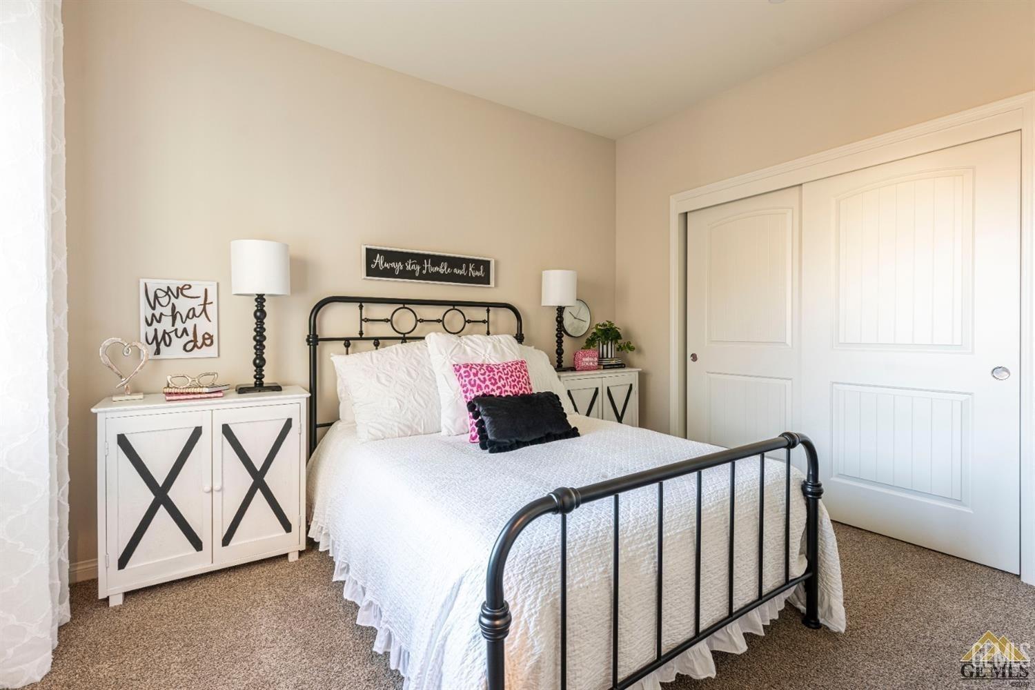 property viewer photo 11