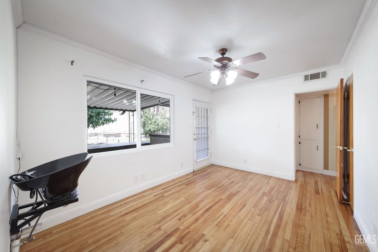 property viewer photo 14