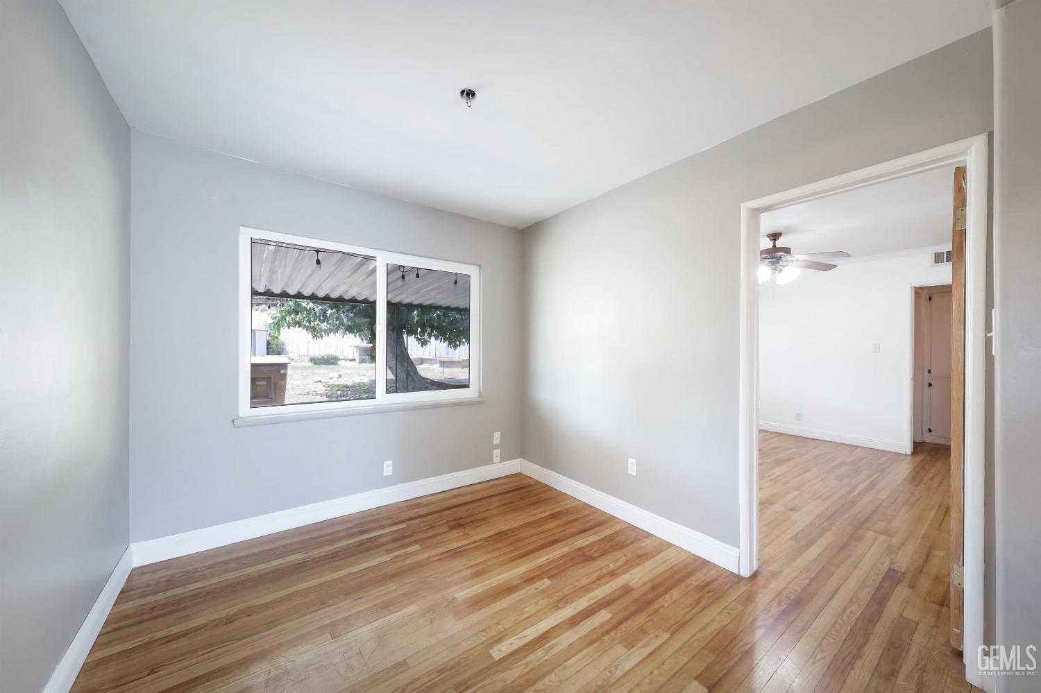 property viewer photo 15
