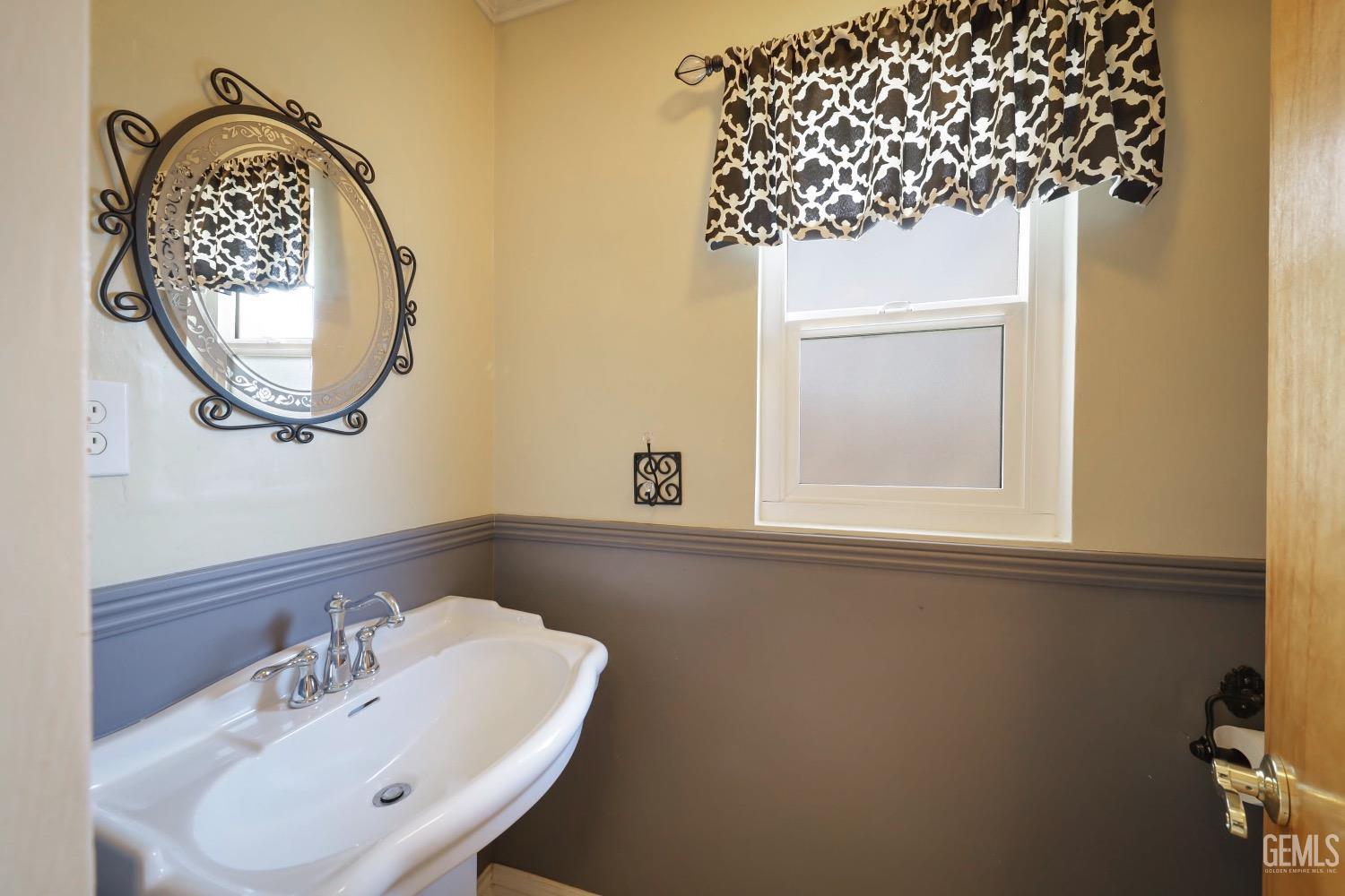property viewer photo 16