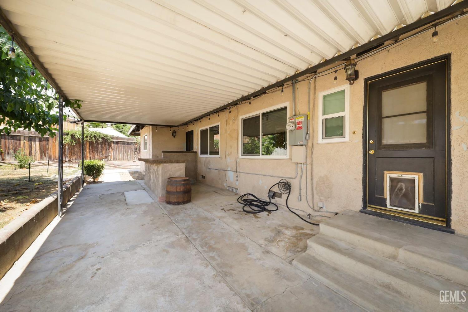 property viewer photo 18