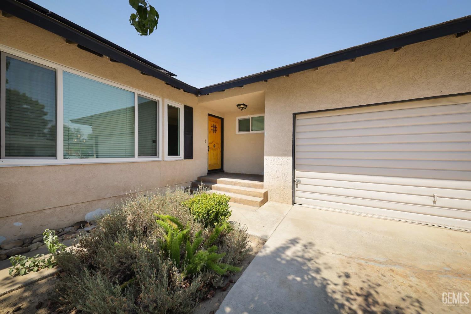 property viewer photo 2