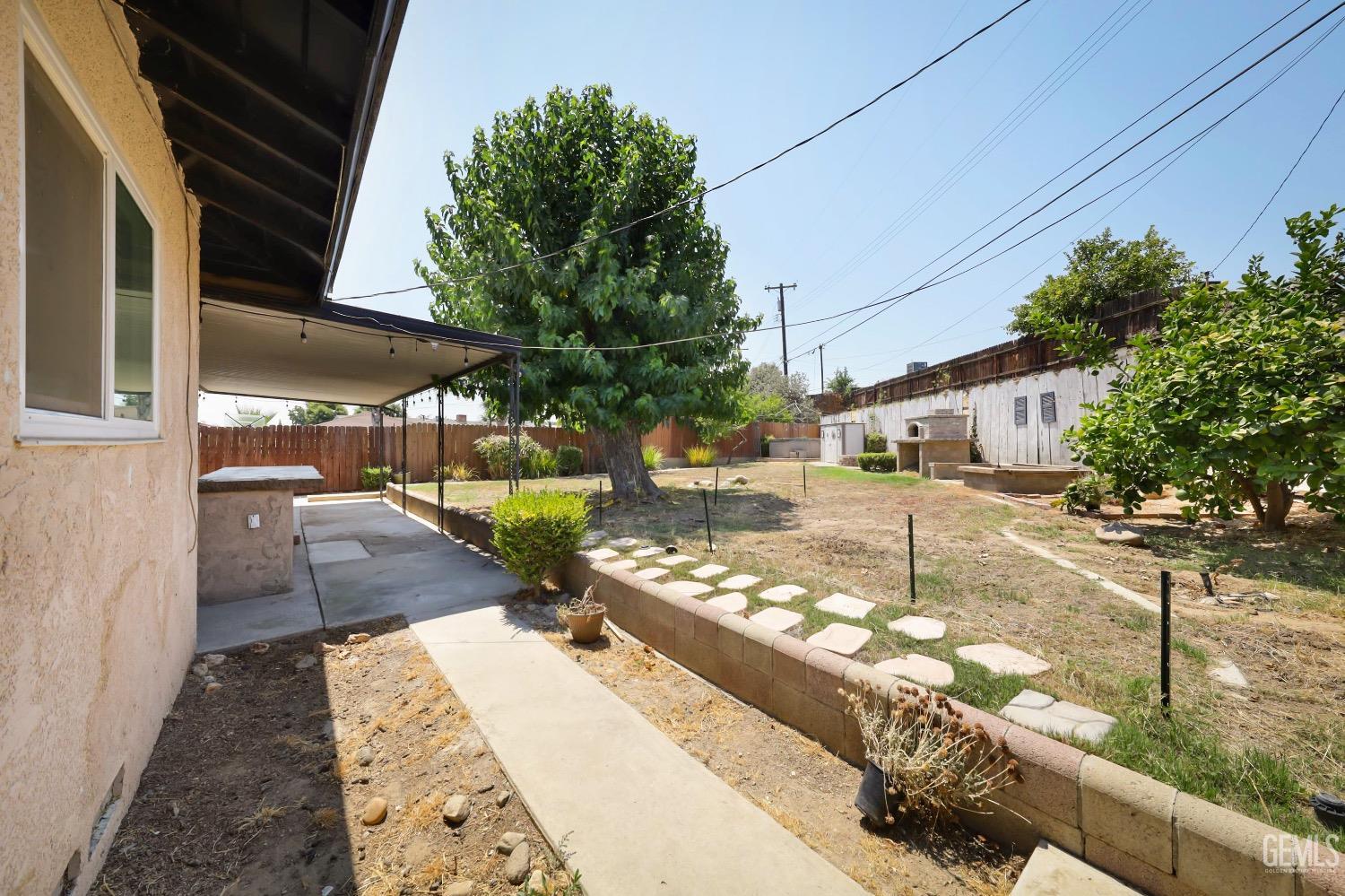 property viewer photo 20
