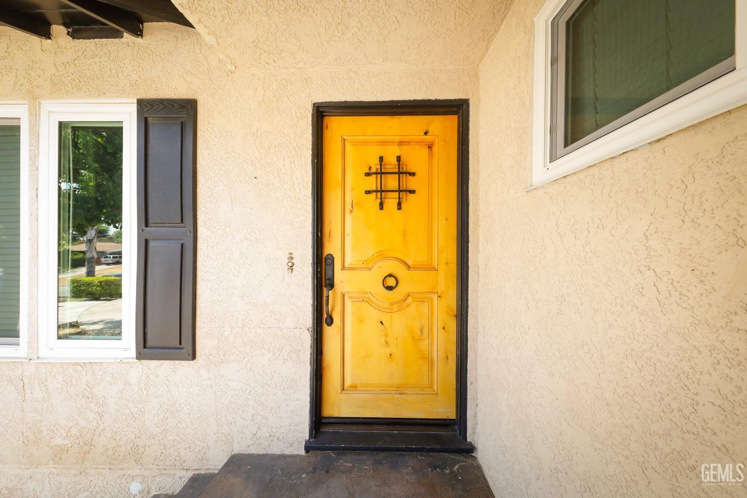 property viewer photo 3