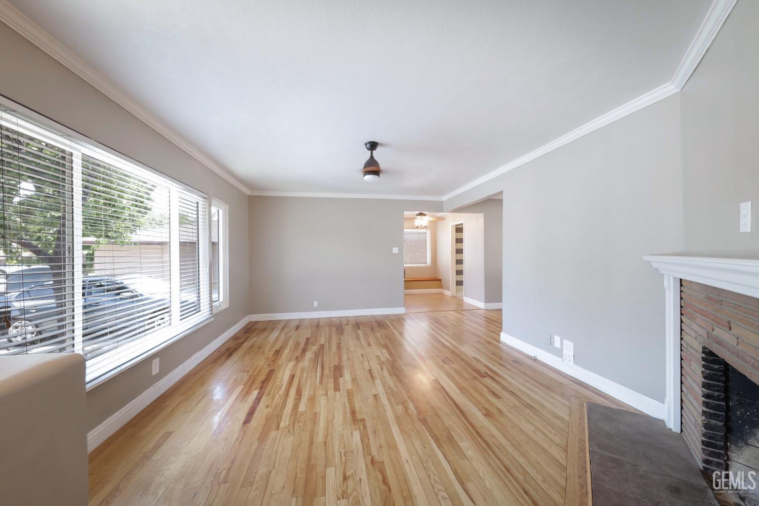 property viewer photo 5