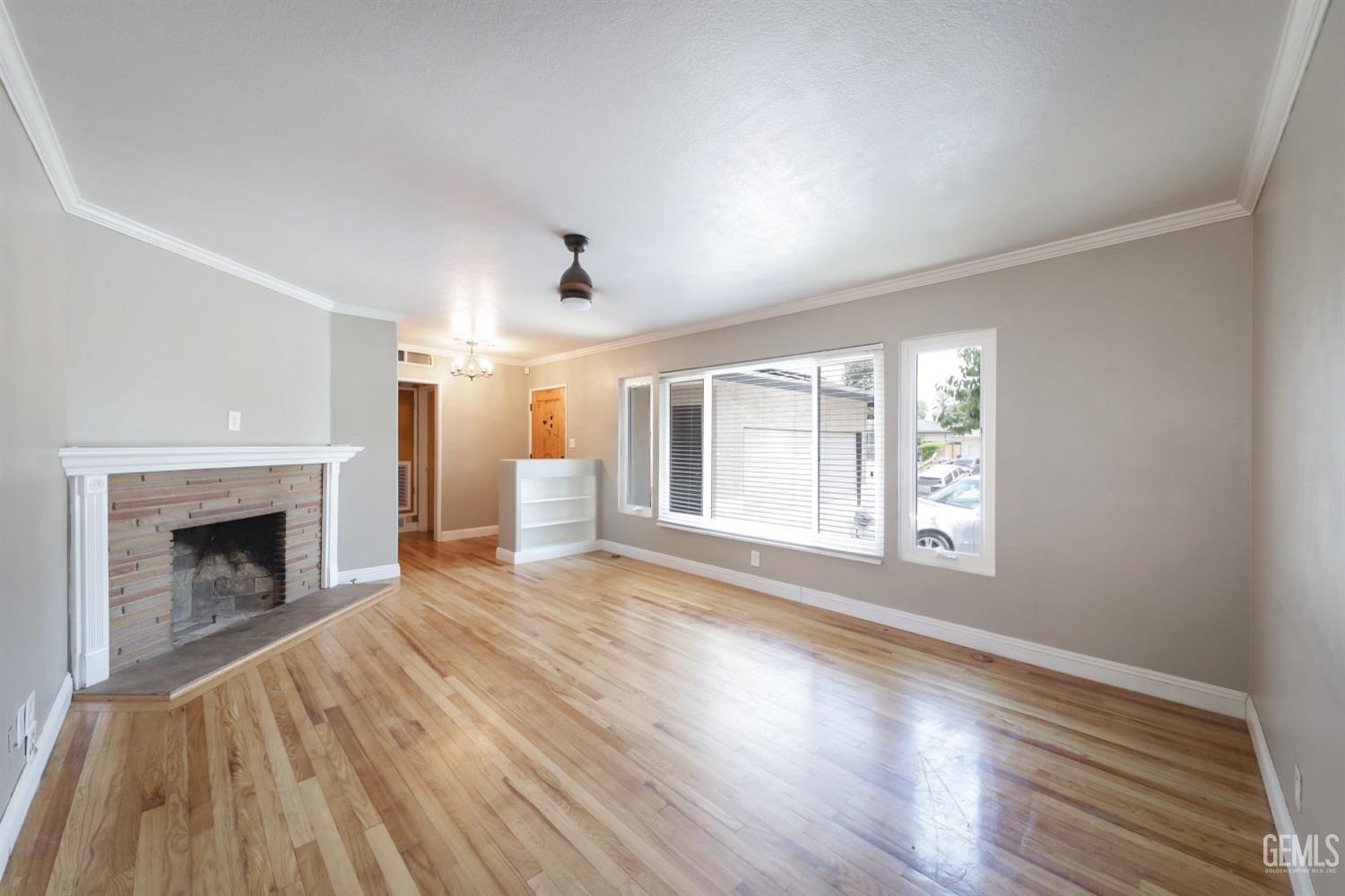 property viewer photo 6