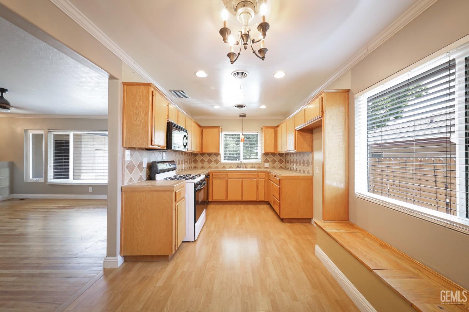 property viewer photo 8