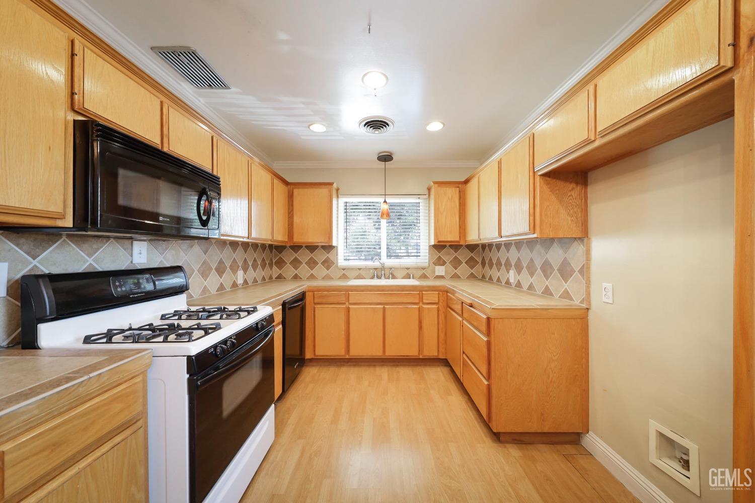 property viewer photo 9