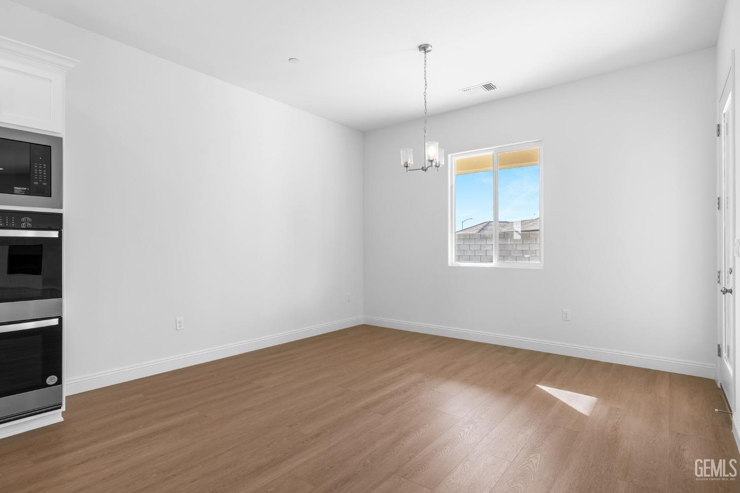 property viewer photo 11