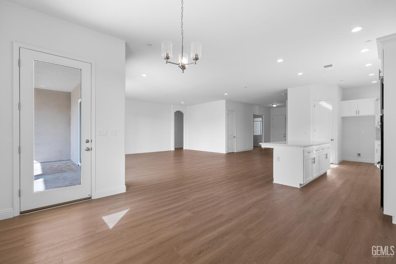 property viewer photo 12