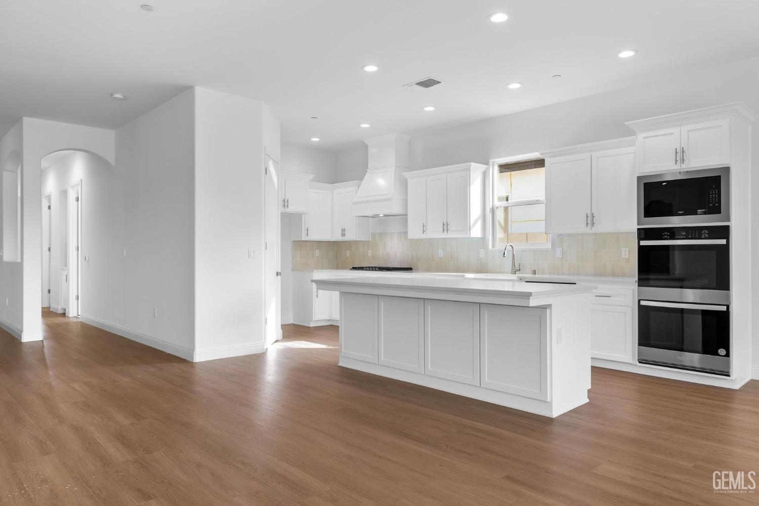 property viewer photo 13