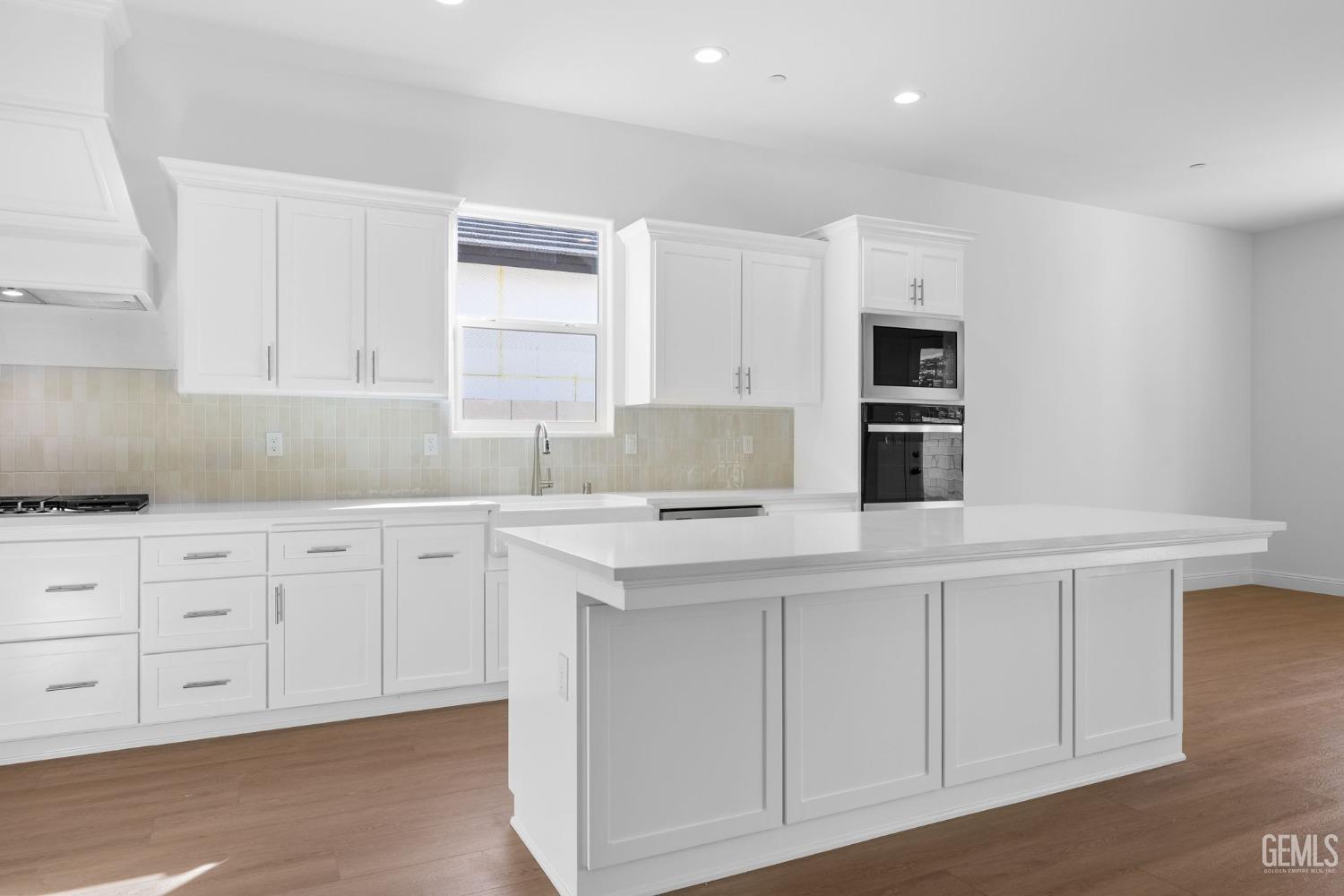 property viewer photo 14