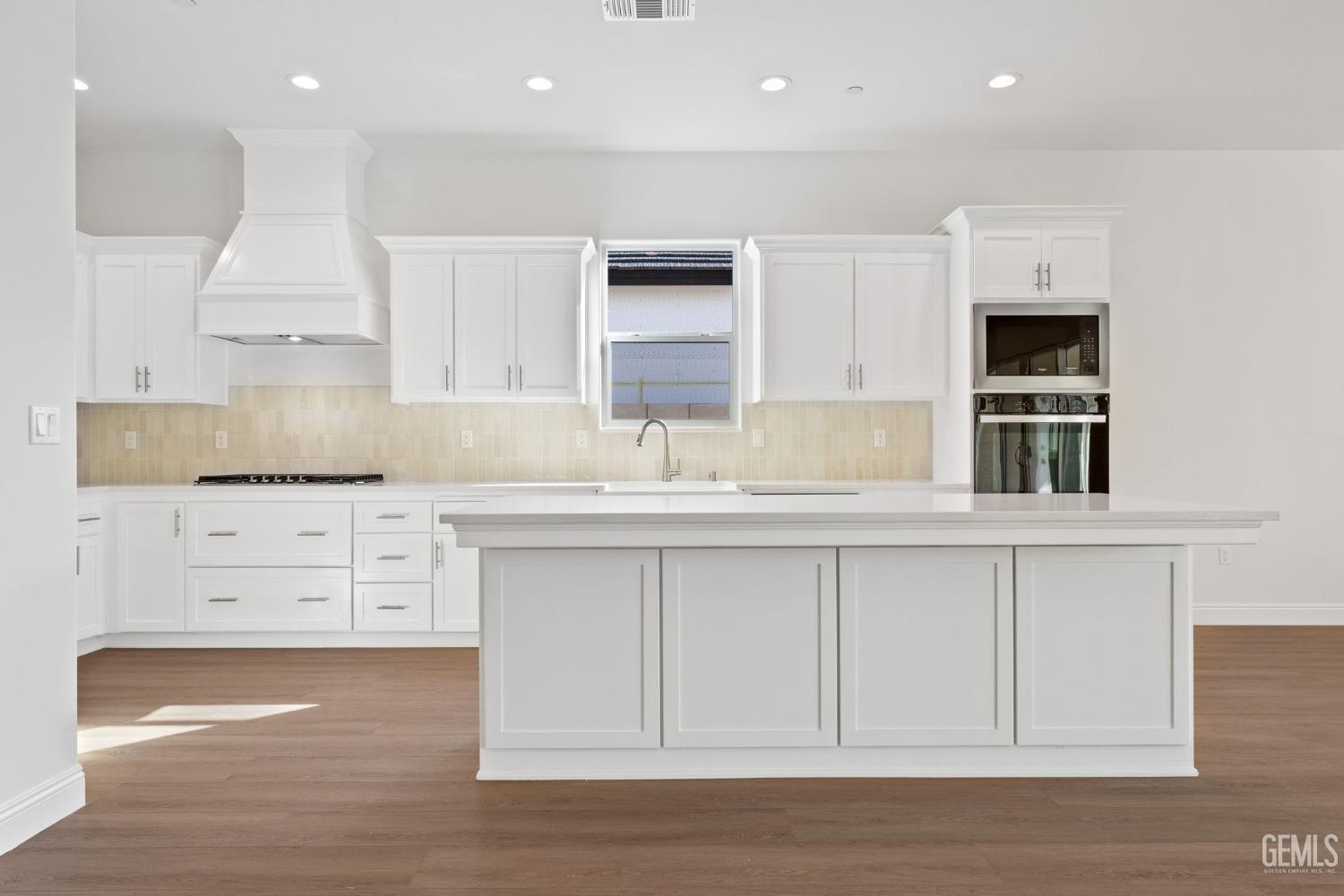 property viewer photo 17