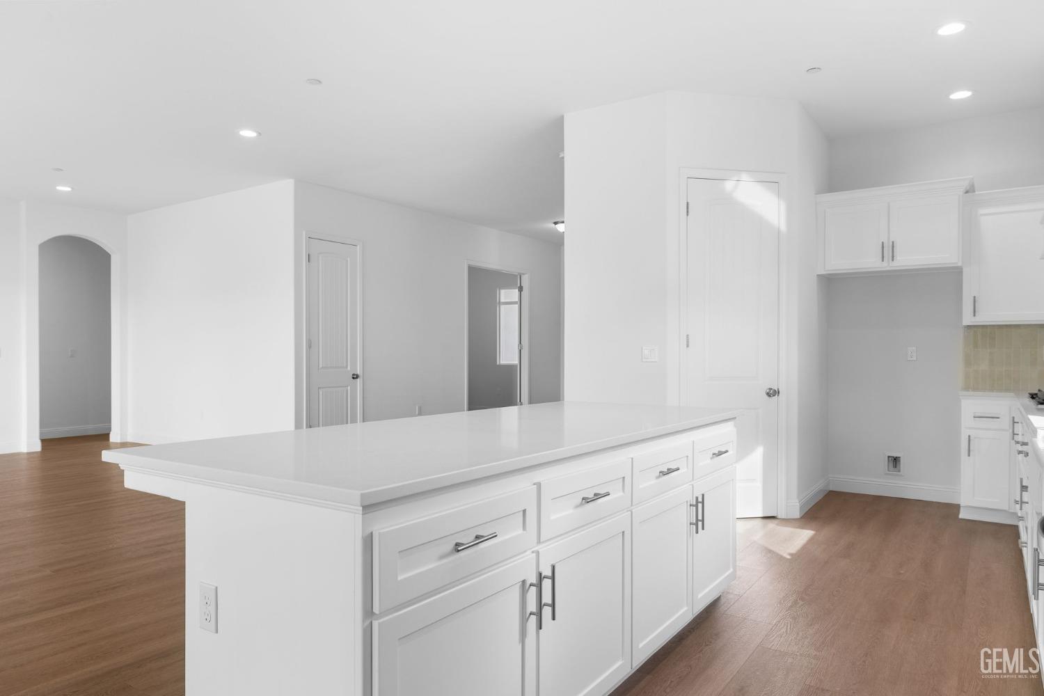 property viewer photo 18