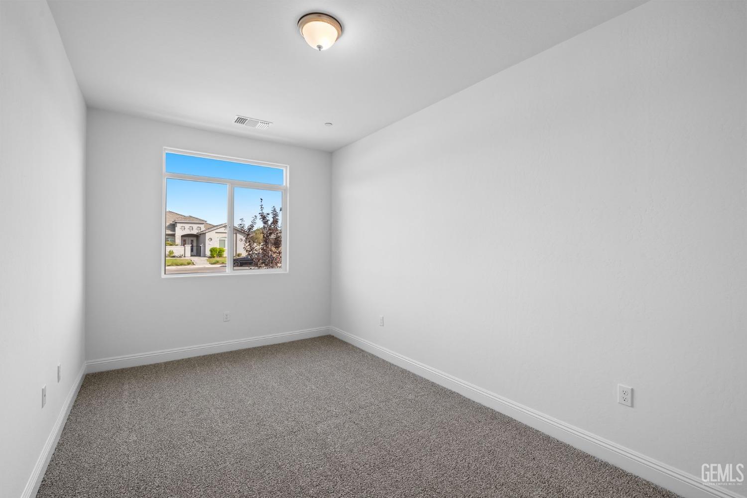 property viewer photo 24