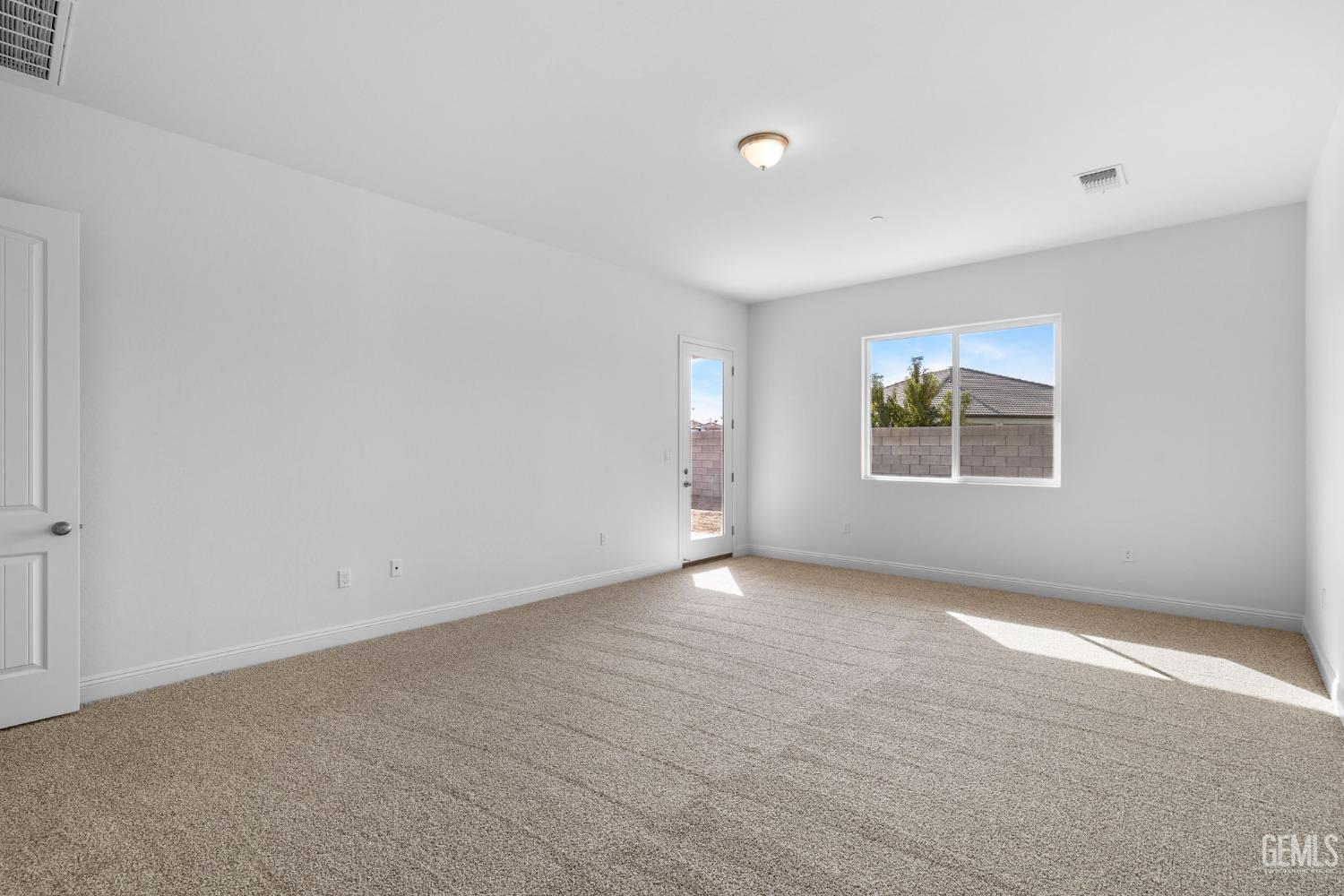 property viewer photo 30