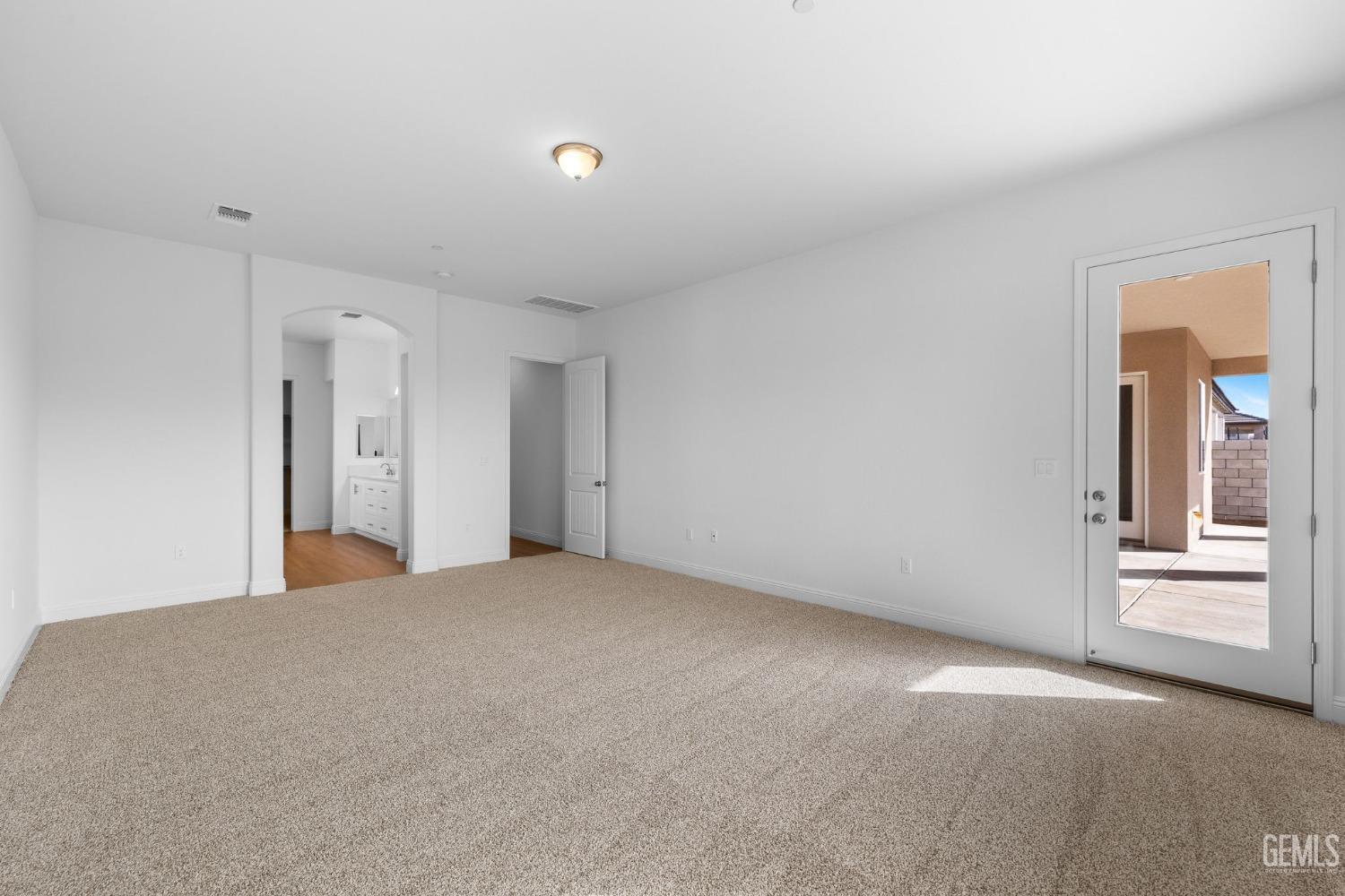 property viewer photo 31