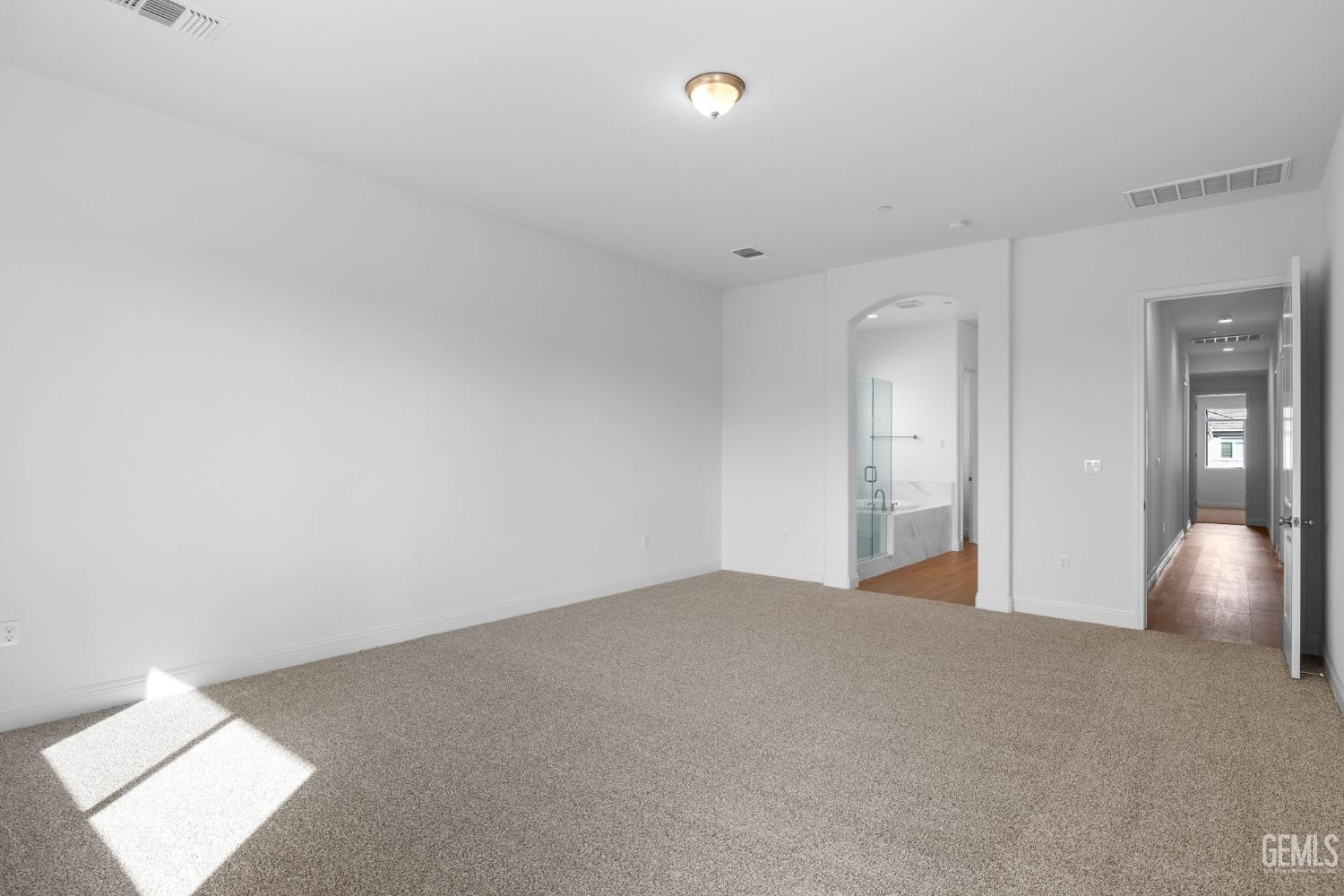 property viewer photo 32